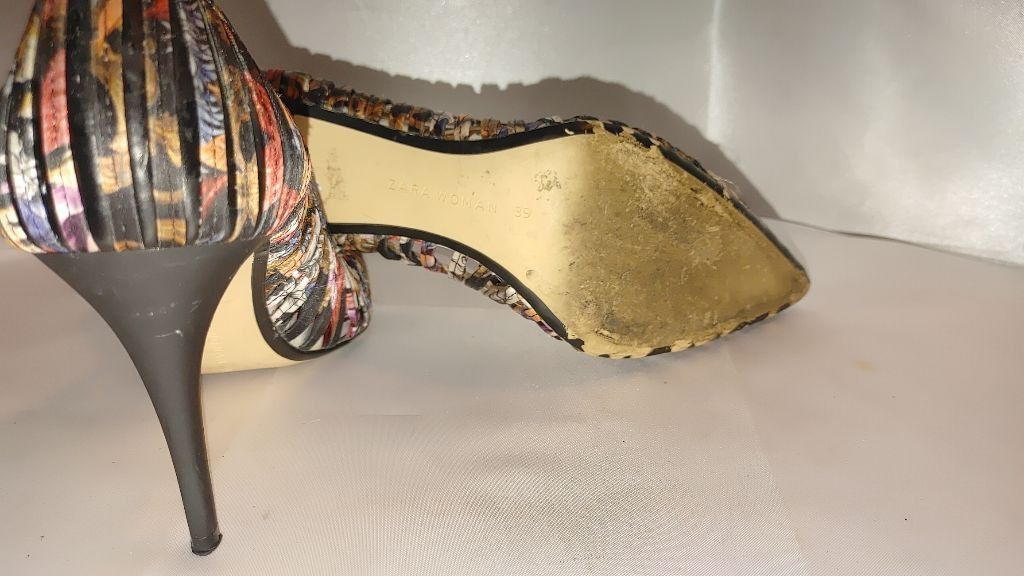 Zara Zara Woman Floral Fabric Pointed Toe Heels Size 39 Size US 8.5 / IT 38.5 - 9 Thumbnail