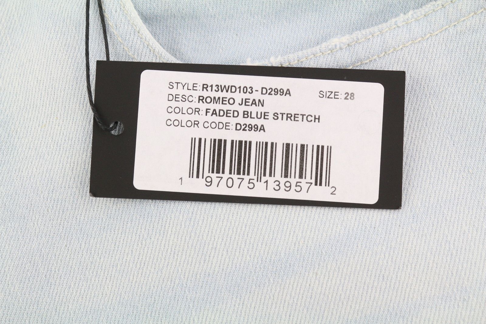R13 ROMEO 28 Washed Blue Stretch Cropped Zip 84458 Size 28" / US 6 / IT 42 - 6 Thumbnail