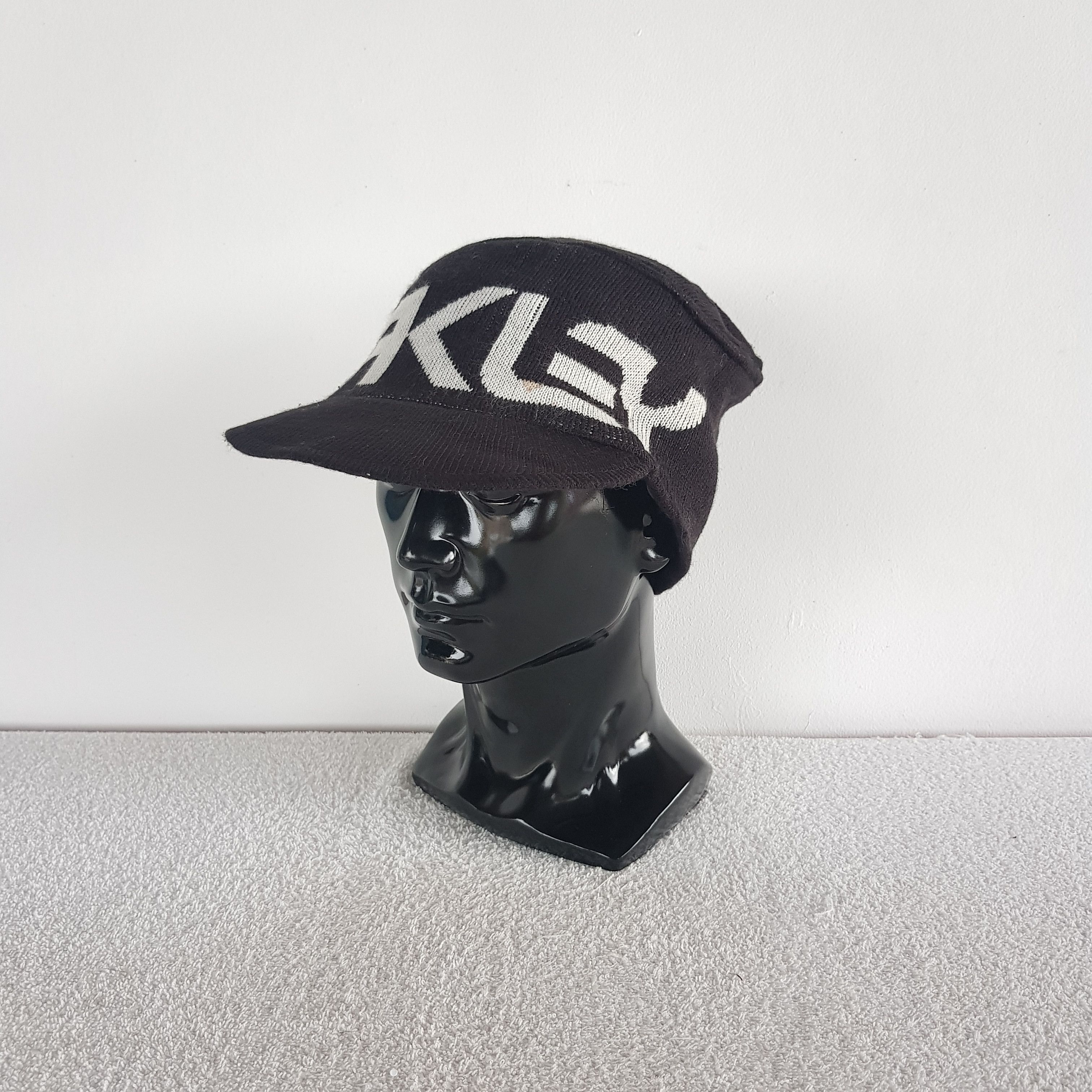 Oakley Vintage Oakley Beanie Snow Caps Hats. Size ONE SIZE - 1 Thumbnail