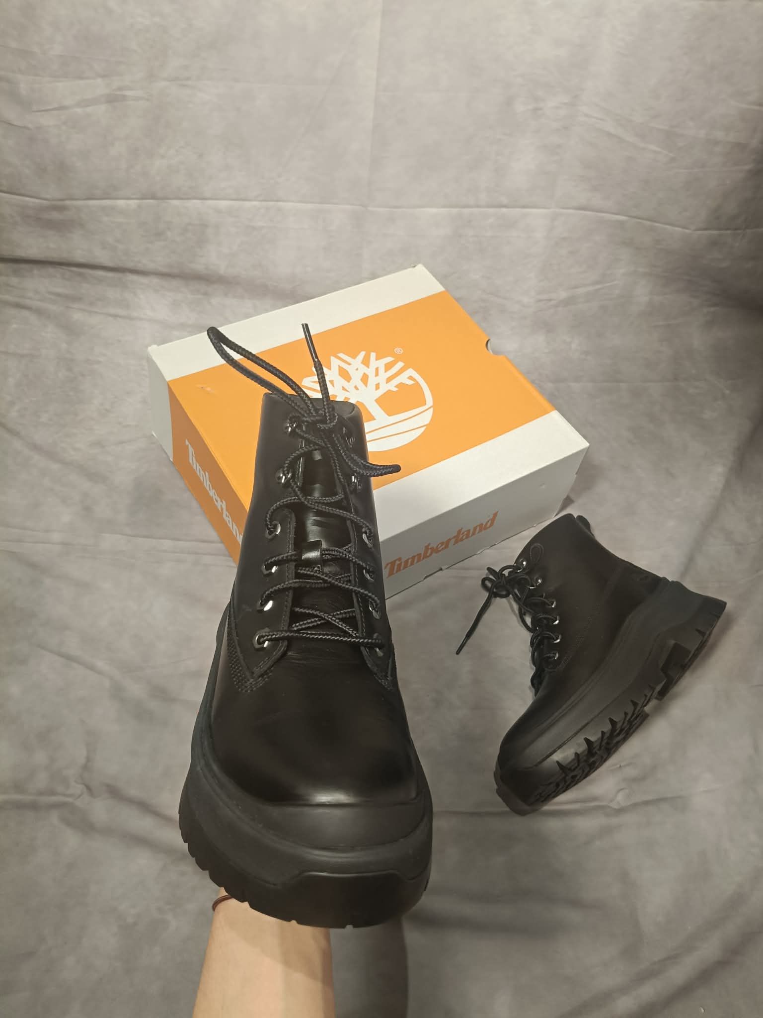 Timberland Timberland Roxie Lane Mid Lace Boot Black Full Grain 42eu Size US 11 / IT 41 - 3 Thumbnail