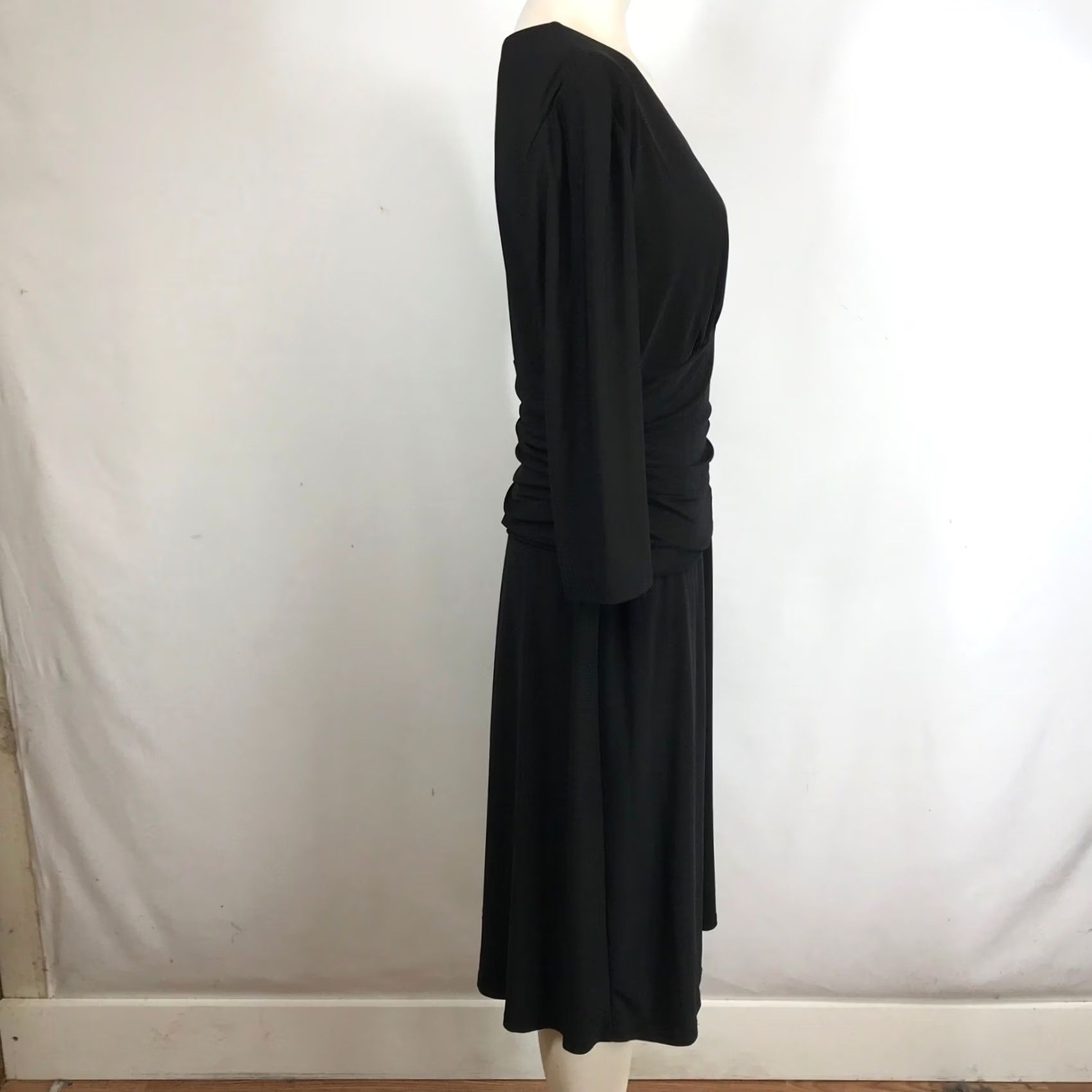 Nine West Nine West Midi Dress Size 12 Black V Neck Long Sleeve Ruched Size XL / US 12-14 / IT 48-50 - 4 Thumbnail