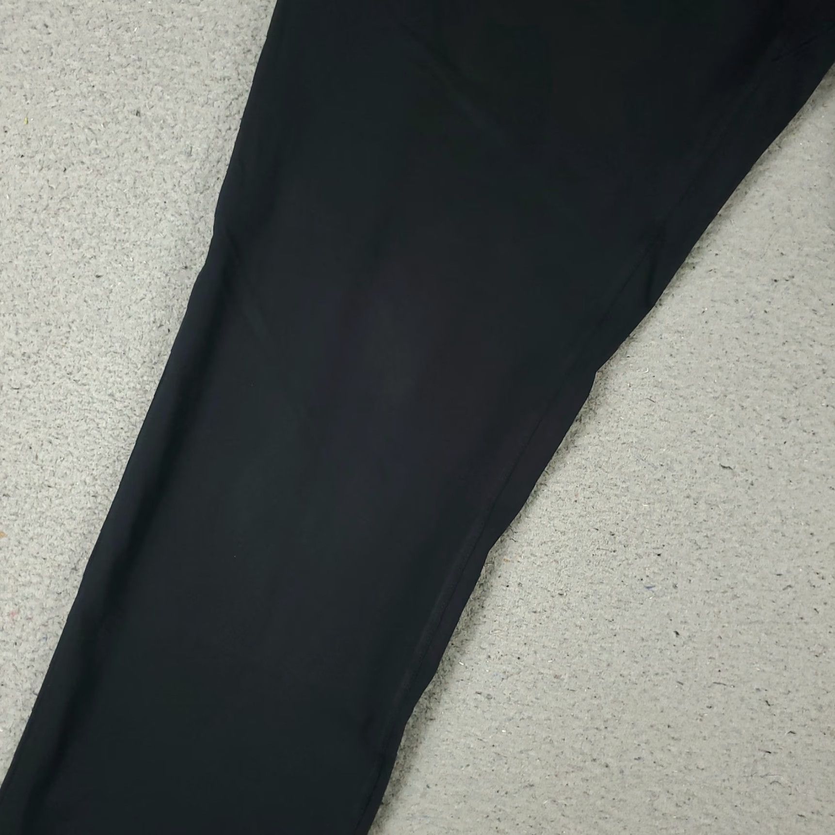 Rhone Rhone Pants Mens 38x32 Black Chino Flat Front Slim Straight Regular Size US 38 / EU 54 - 2 Thumbnail