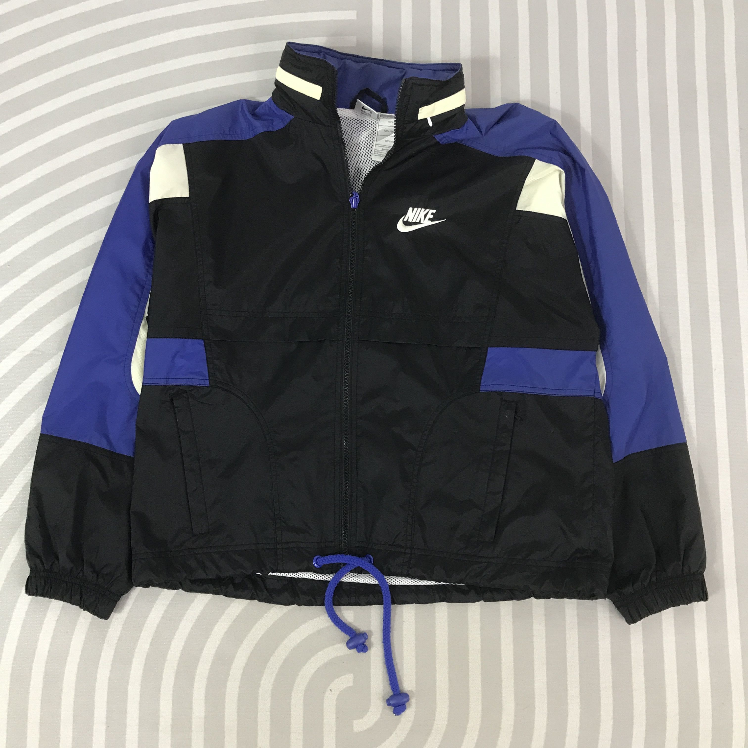 Nike Vintage 90s Nike outdoor light Jacket Size US S / EU 44-46 / 1 - 2 Thumbnail