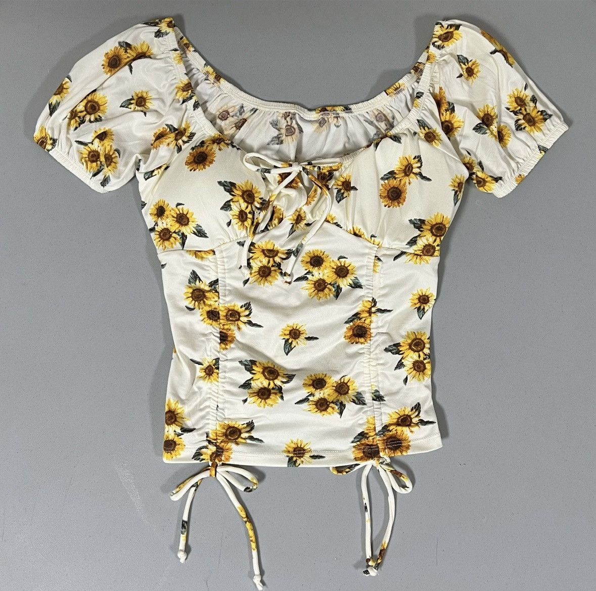 Vintage Sunflower Ruched Short Sleeve Top Shirt Blouse Size S 🌻✨ Size S / US 4 / IT 40 - 1 Thumbnail
