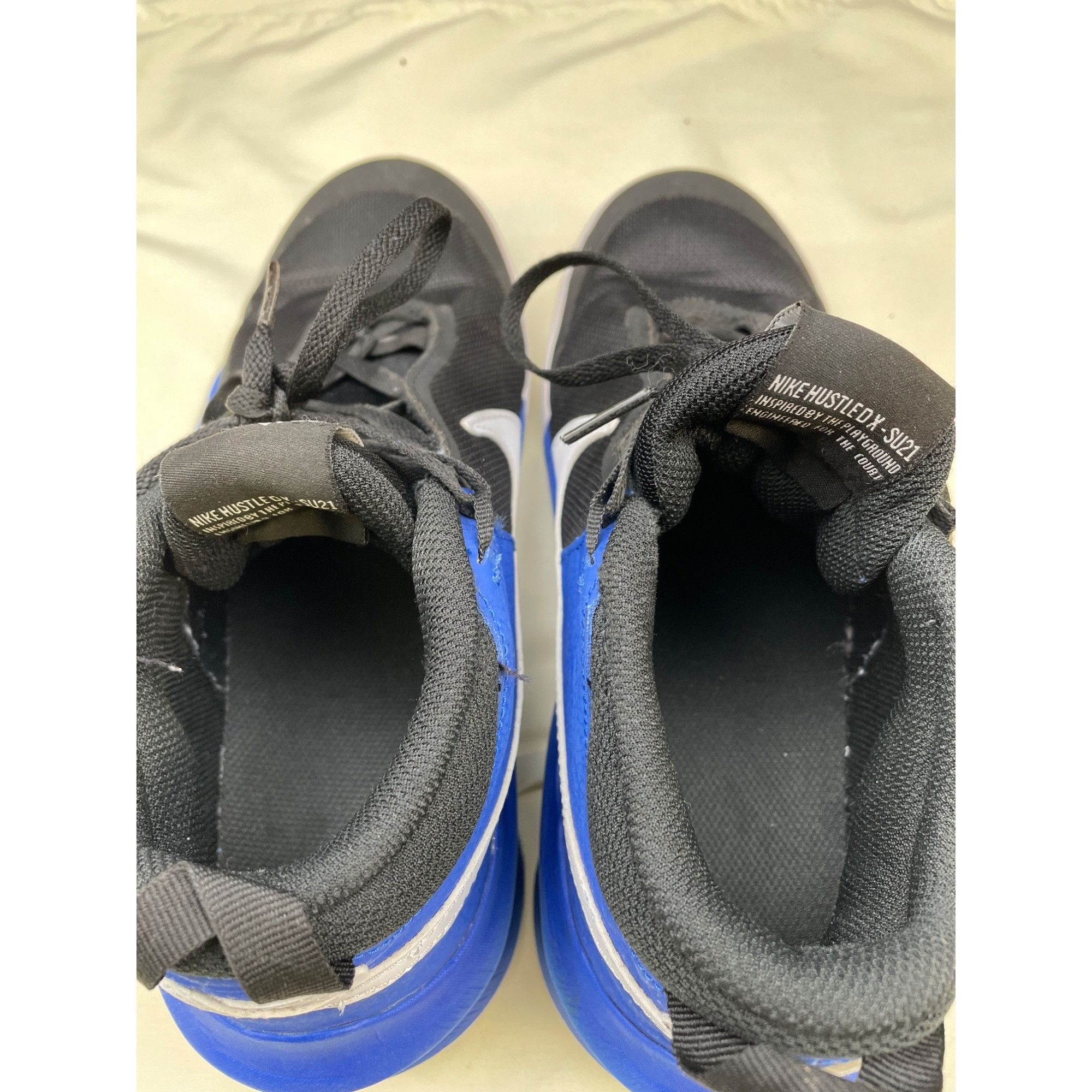 Nike Nike Team Hustle Mens Royal Blue Black Sneakers Shoes Size 7 Size US 7 / EU 40 - 7 Thumbnail
