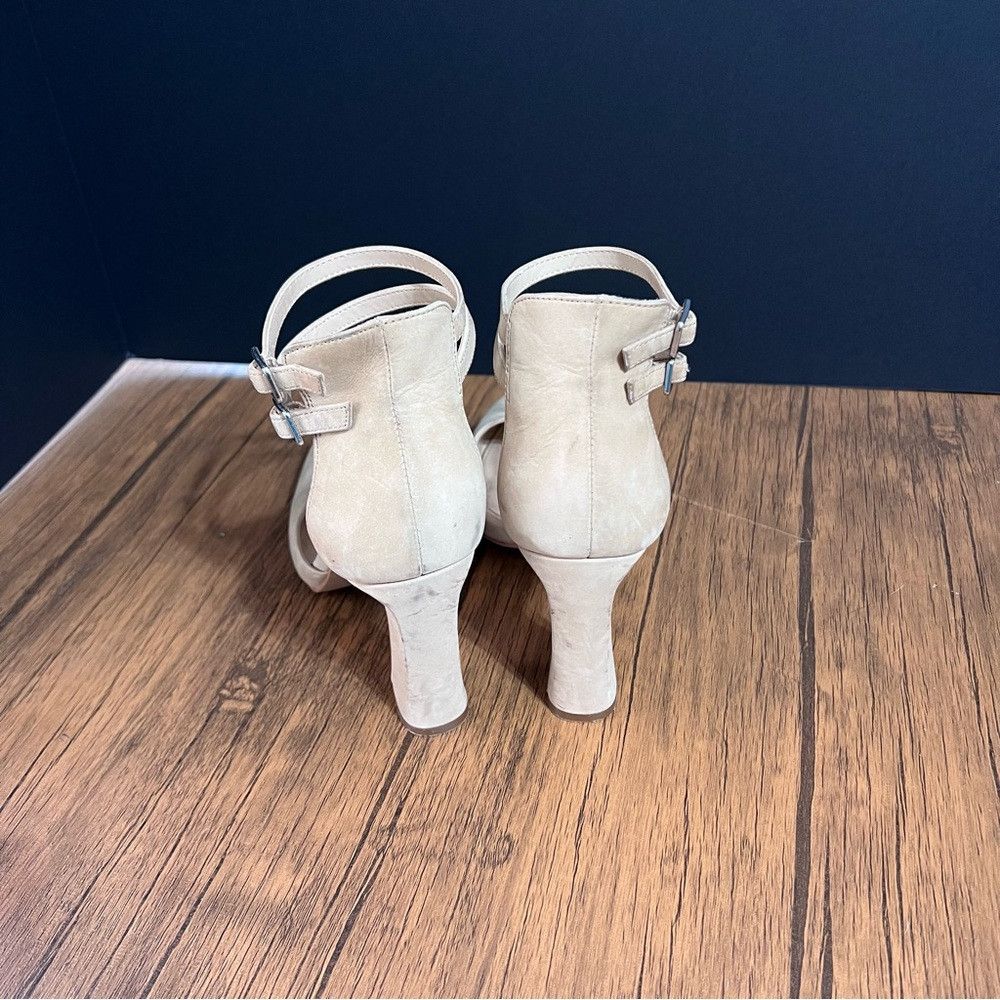 Vince Camuto Vince Camuto Ketrinda Block Heels Women’s Size 8.5 Beige/Ta Size US 8.5 / IT 38.5 - 4 Thumbnail
