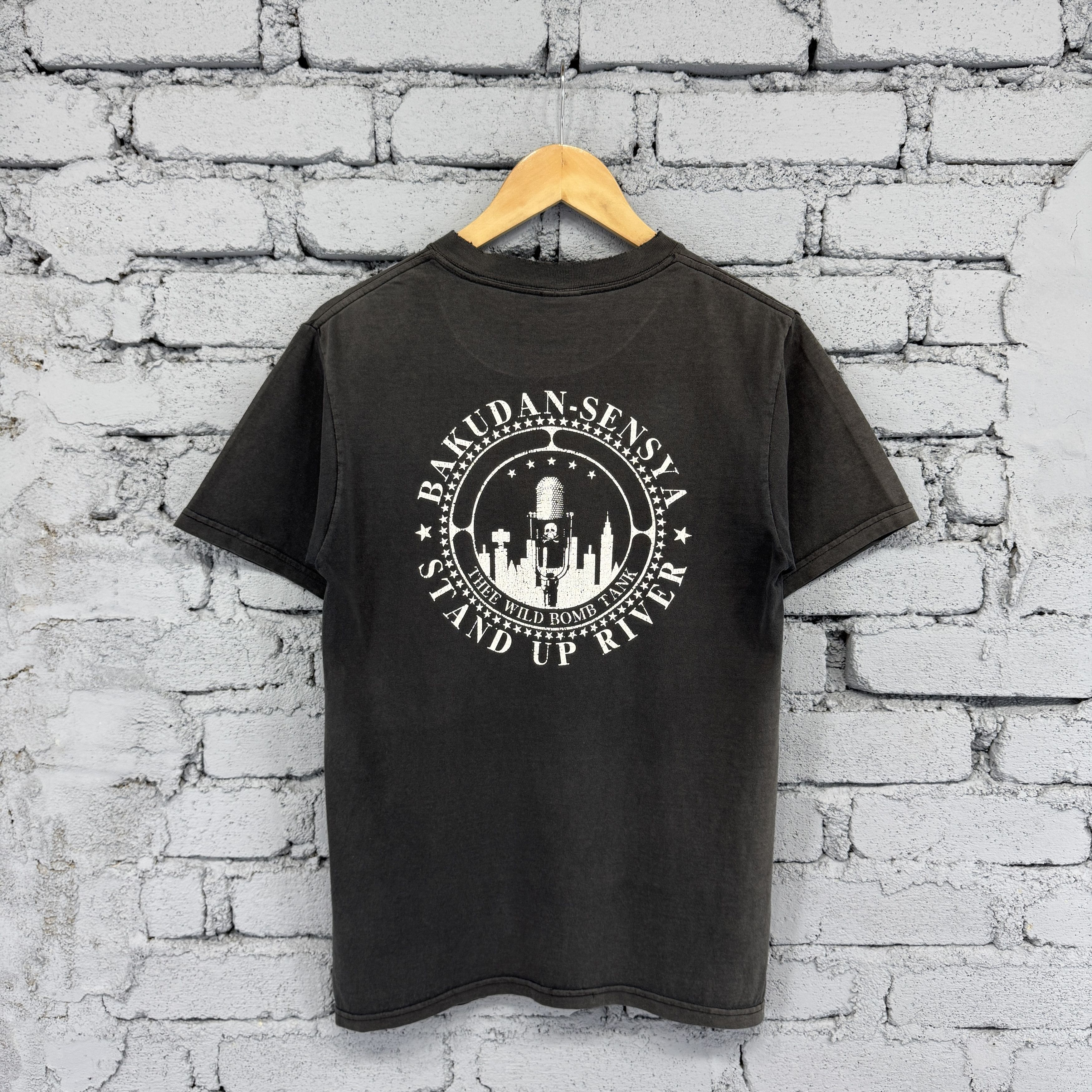 Japanese Brand Vintage "Bakudan Sensya Stand Up River" Sunfaded Tshirt Size US S / EU 44-46 / 1 - 1 Thumbnail