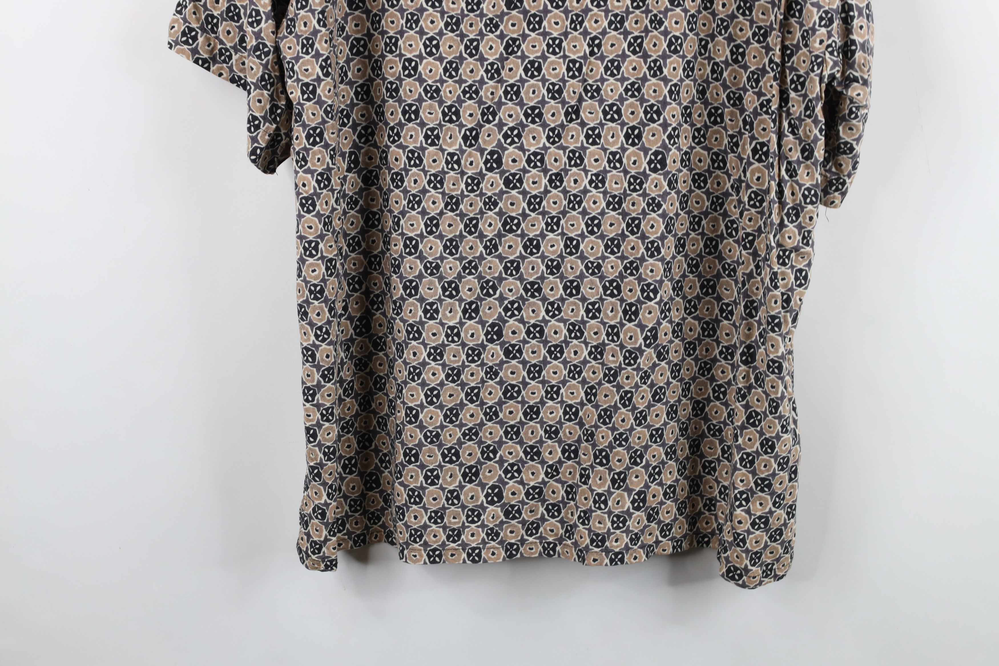 Pierre Cardin Vintage 90s Pierre Cardin Flower Rayon Collared Button Shirt Size US L / EU 52-54 / 3 - 11 Thumbnail