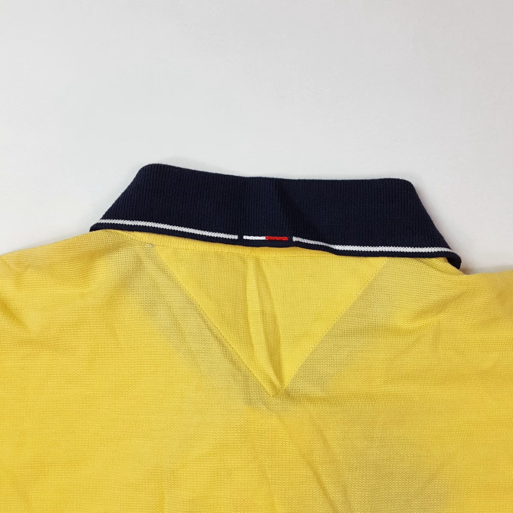 Tommy Hilfiger VINTAGE Tommy Hilfiger Golf Mens Large Yellow Polo Shirt Striped Country Club PGA 90s USA Polo Mens Size US L / EU 52-54 / 3 - 5 Thumbnail