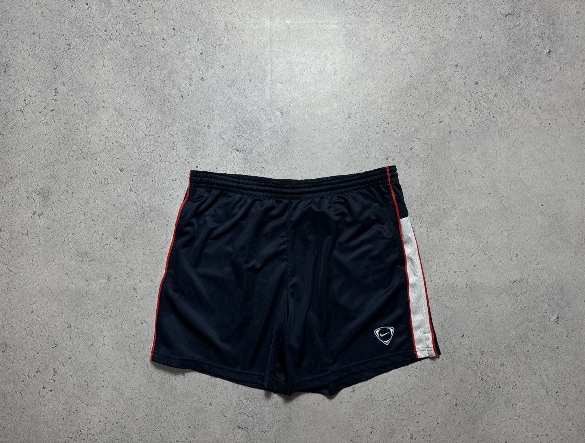 Nike Nike Vintage Shorts Swoosh Drill Y2K Size L Size US 34 / EU 50 - 1 Thumbnail