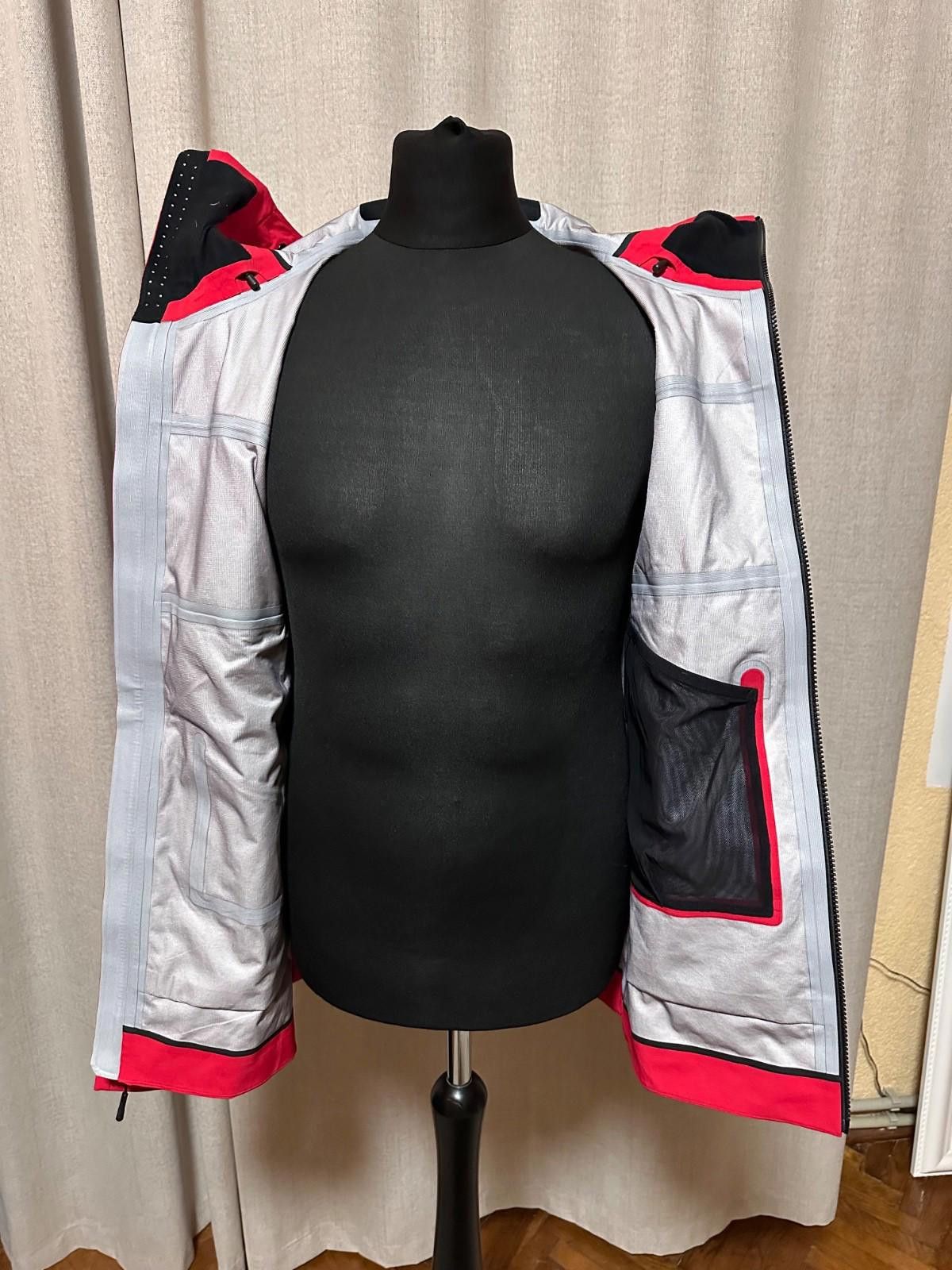 The North Face Mens The North Face Summit Chamlang FUTURELIGHT Ski Jacket Size US M / EU 48-50 / 2 - 7 Thumbnail