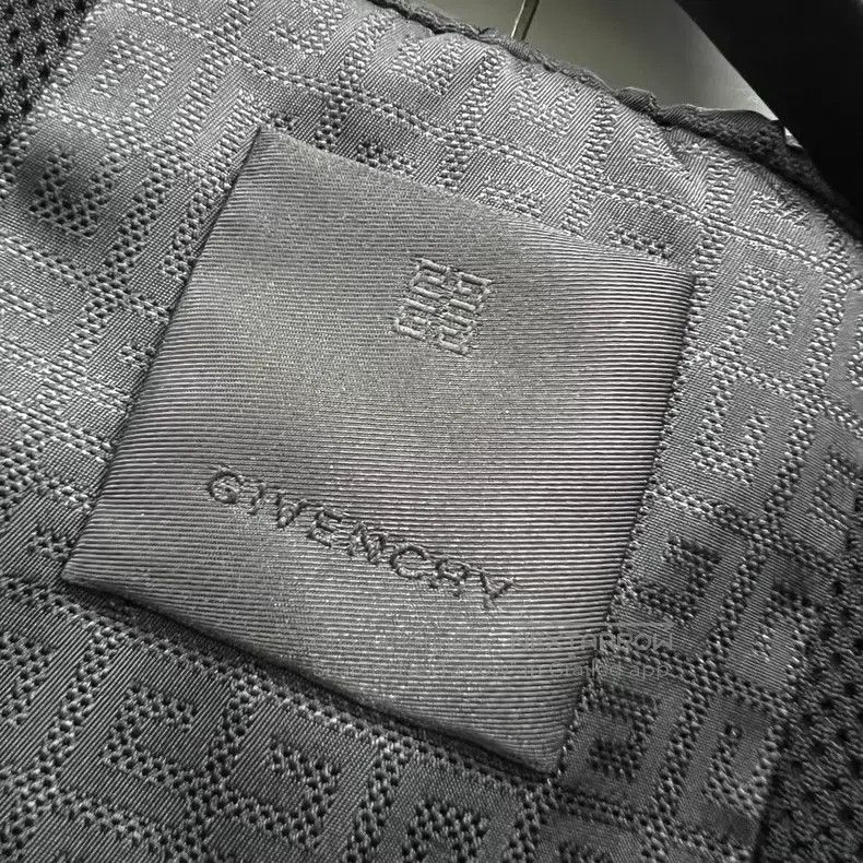 Givenchy Givenchy Black Camo Print Hooded Jacket Size US S / EU 44-46 / 1 - 3 Thumbnail