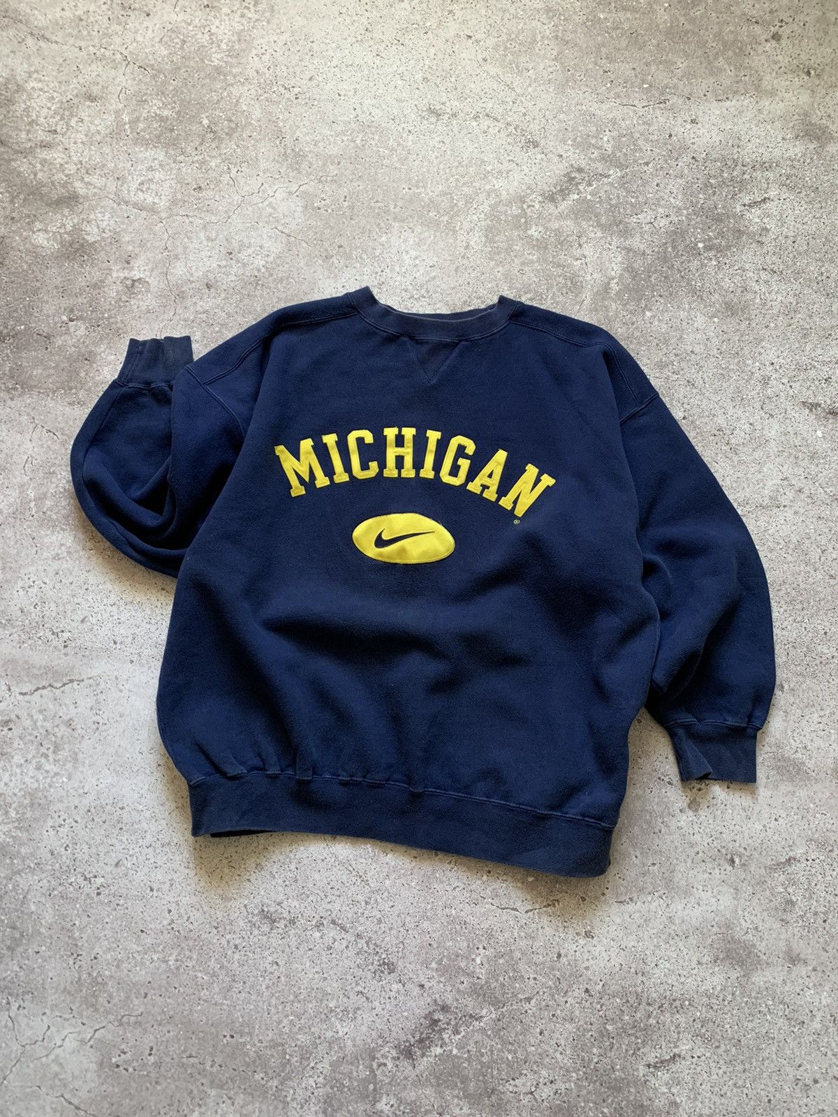 Nike × Vintage Vintage Nike Michigan Center Swoosh Sweatshirt Blue Large Size US XL / EU 56 / 4 - 1 Thumbnail