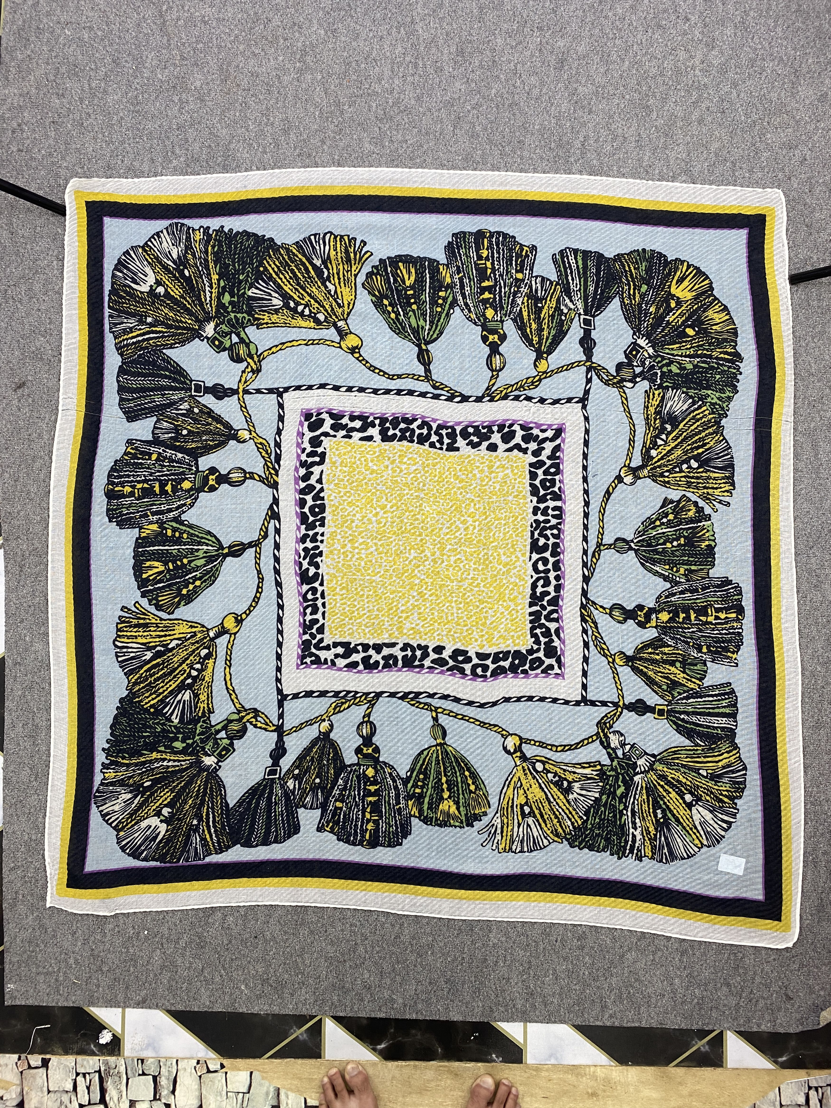 Vintage Vintage 80s Silk Scarf SN0114 Size ONE SIZE - 3 Thumbnail