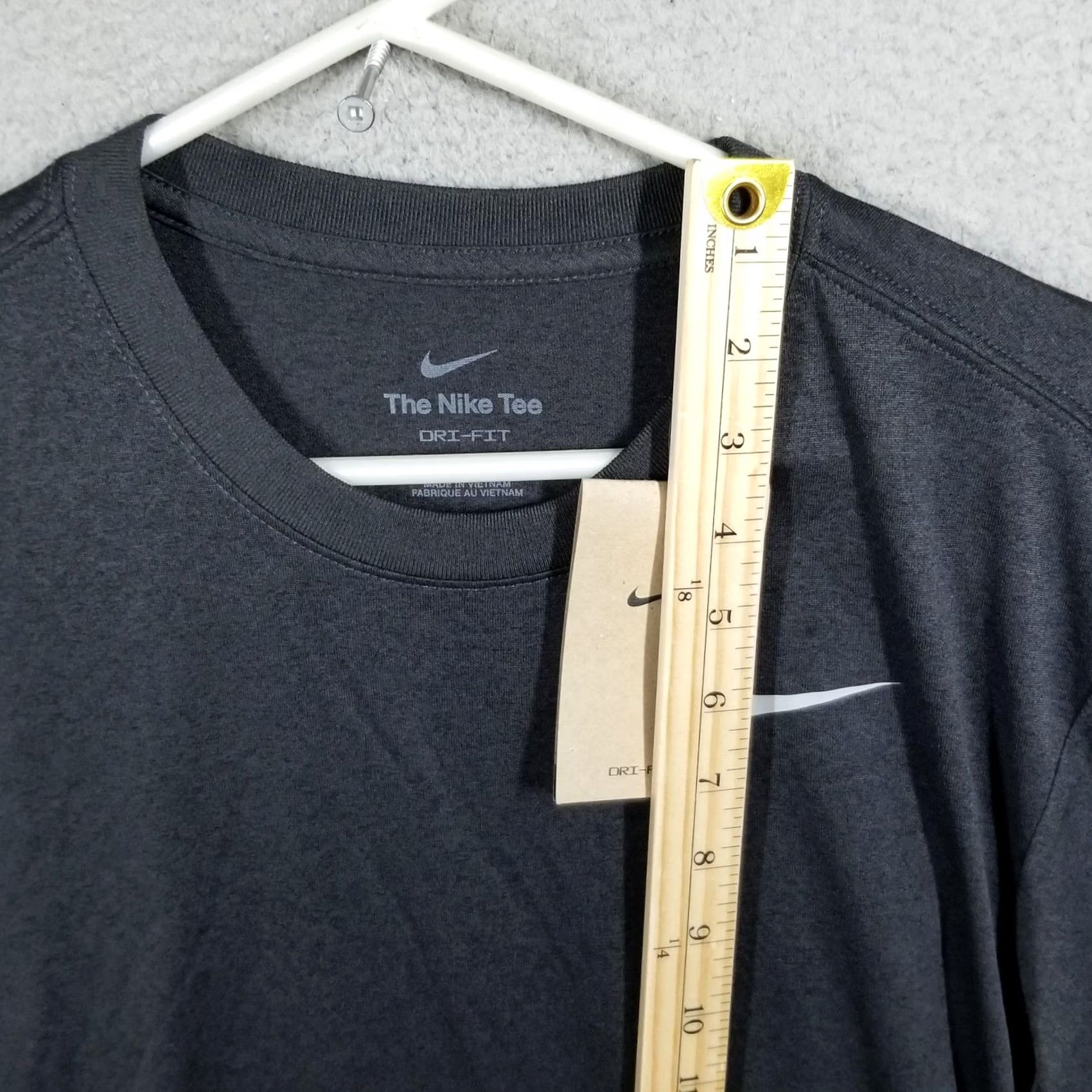 Nike Nike Men's Dri-FIT Legend Long-Sleeve S Black Fitness Top DX0993-010 Size US S / EU 44-46 / 1 - 4 Thumbnail