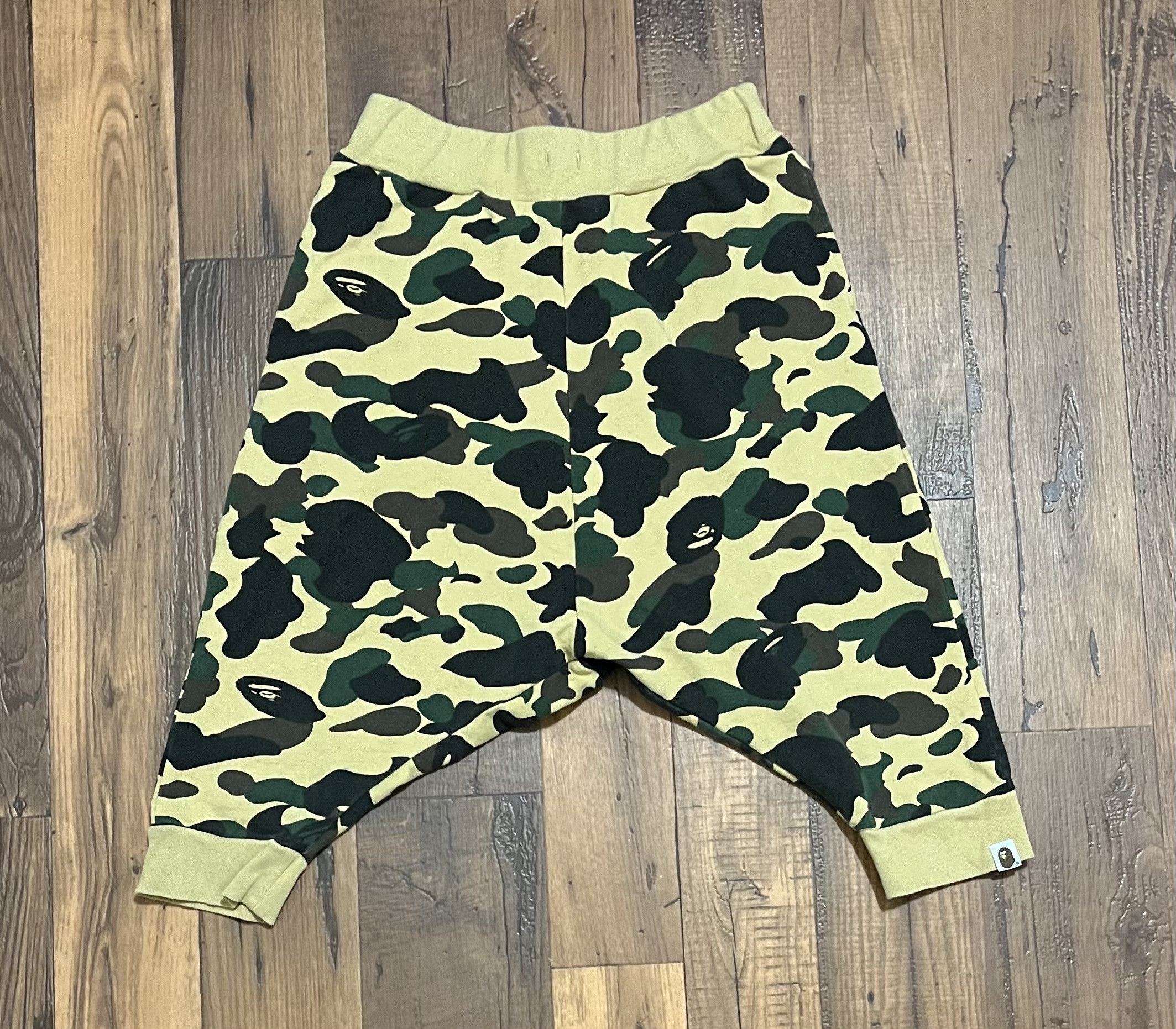 Bape Bape camo sweatpants Size 28" / US 6 / IT 42 - 2 Thumbnail