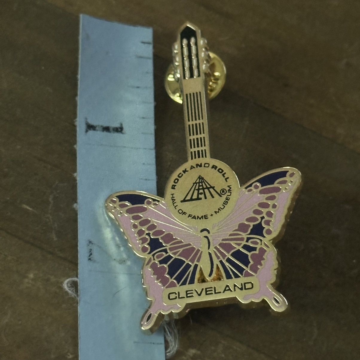 Vintage Rock and Roll Hall of Fame Cleveland butterfly guitar pin Size ONE SIZE - 6 Thumbnail