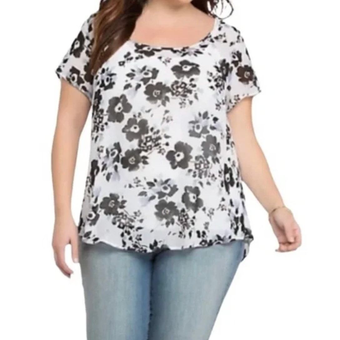 Other Torrid Floral Print Sheer Chiffon Drape Back Blouse Top L Size L / US 10 / IT 46 - 1 Thumbnail