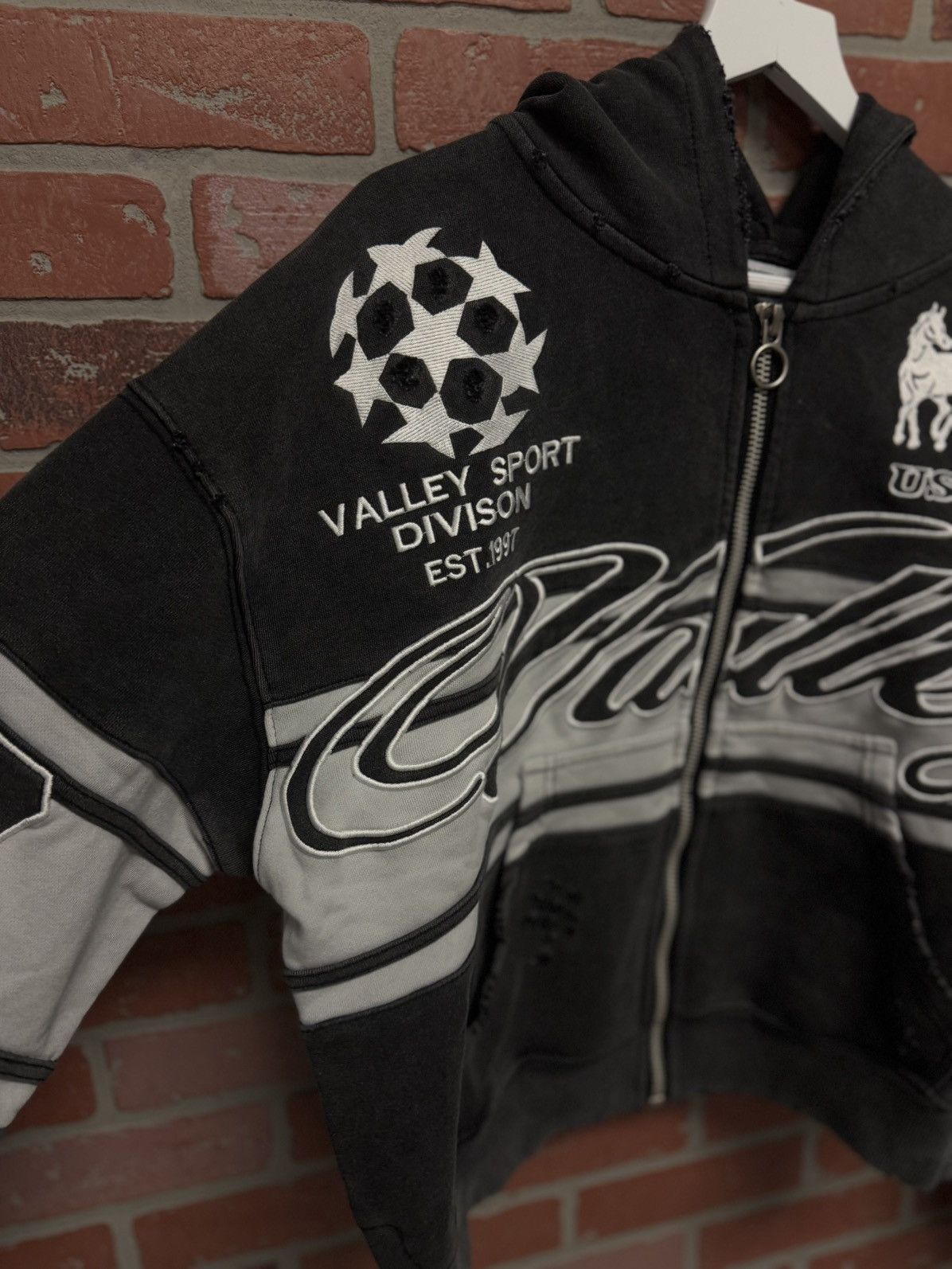 Vale Valley Hoodie Black White Size Small (NEW) Size US S / EU 44-46 / 1 - 5 Thumbnail