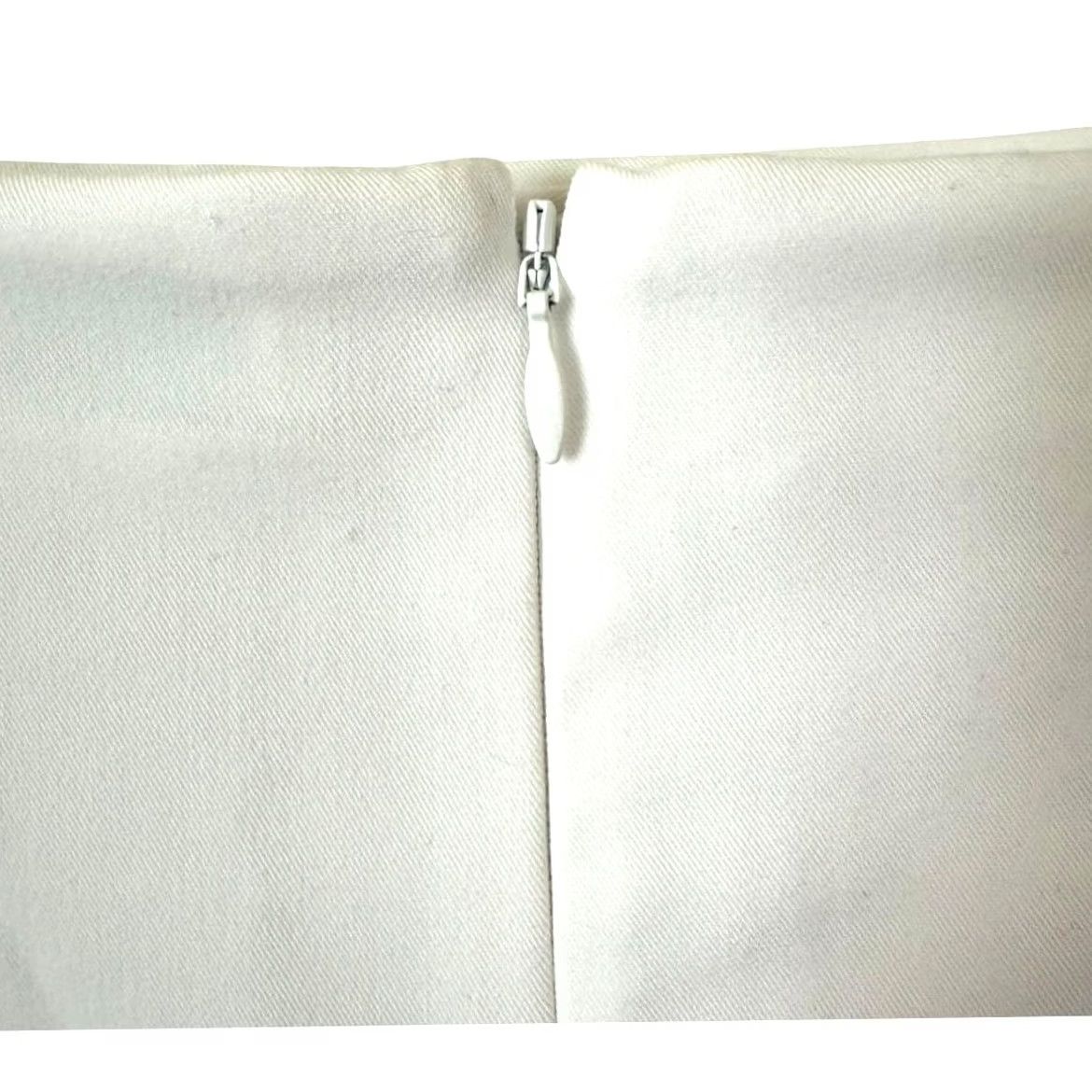 Aritzia NWT Aritzia SundayBest Tatiana White Mini Skirt W/Side Slit Zipper Closure-14 Women Skirt Short White 14 Womens Size 36" / US 14 / IT 50 - 4 Thumbnail