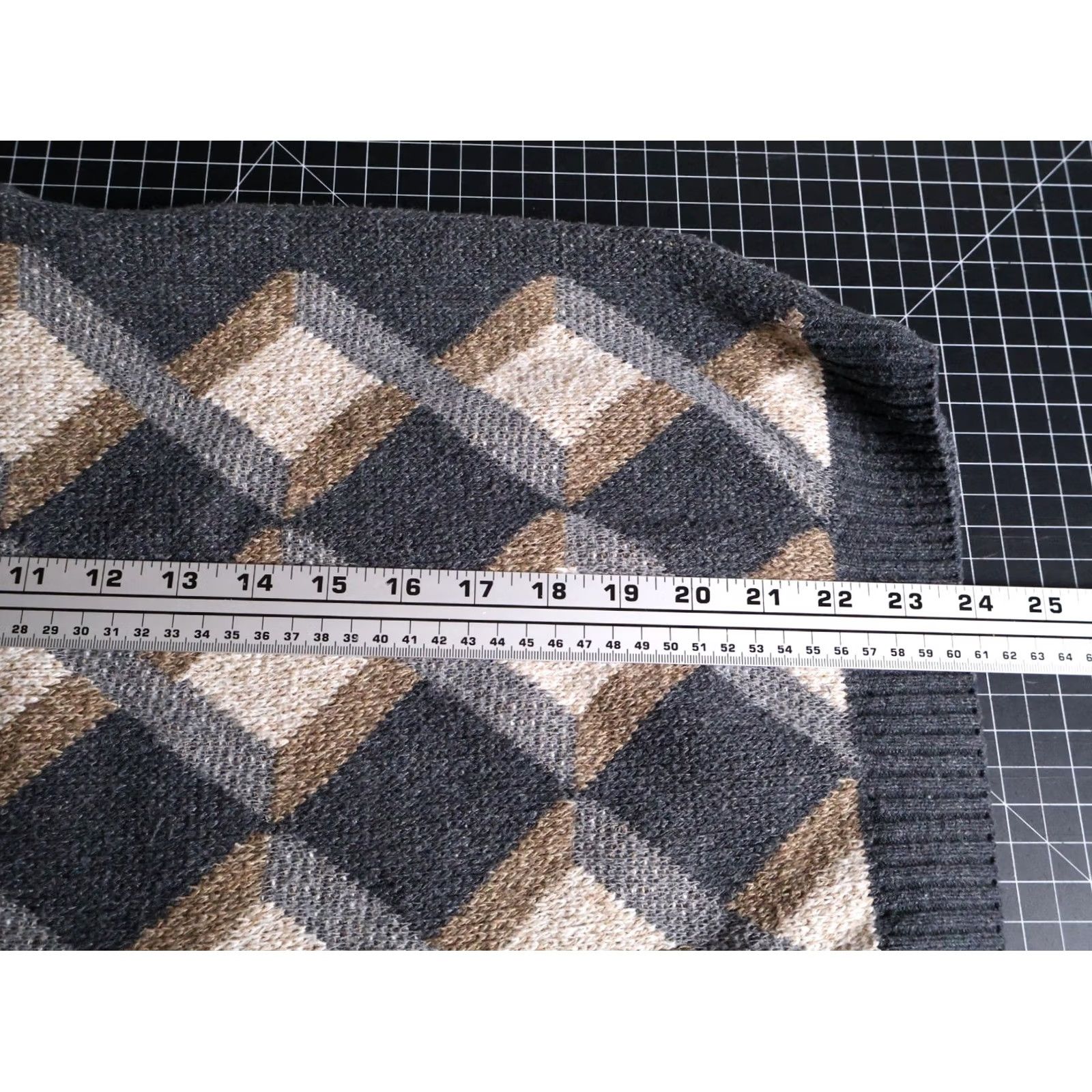 Vintage VINTAGE Liberty Sweater Mens Large Gray Diamond Argyle Pattern Cotton Knit VTG Size US L / EU 52-54 / 3 - 6 Thumbnail