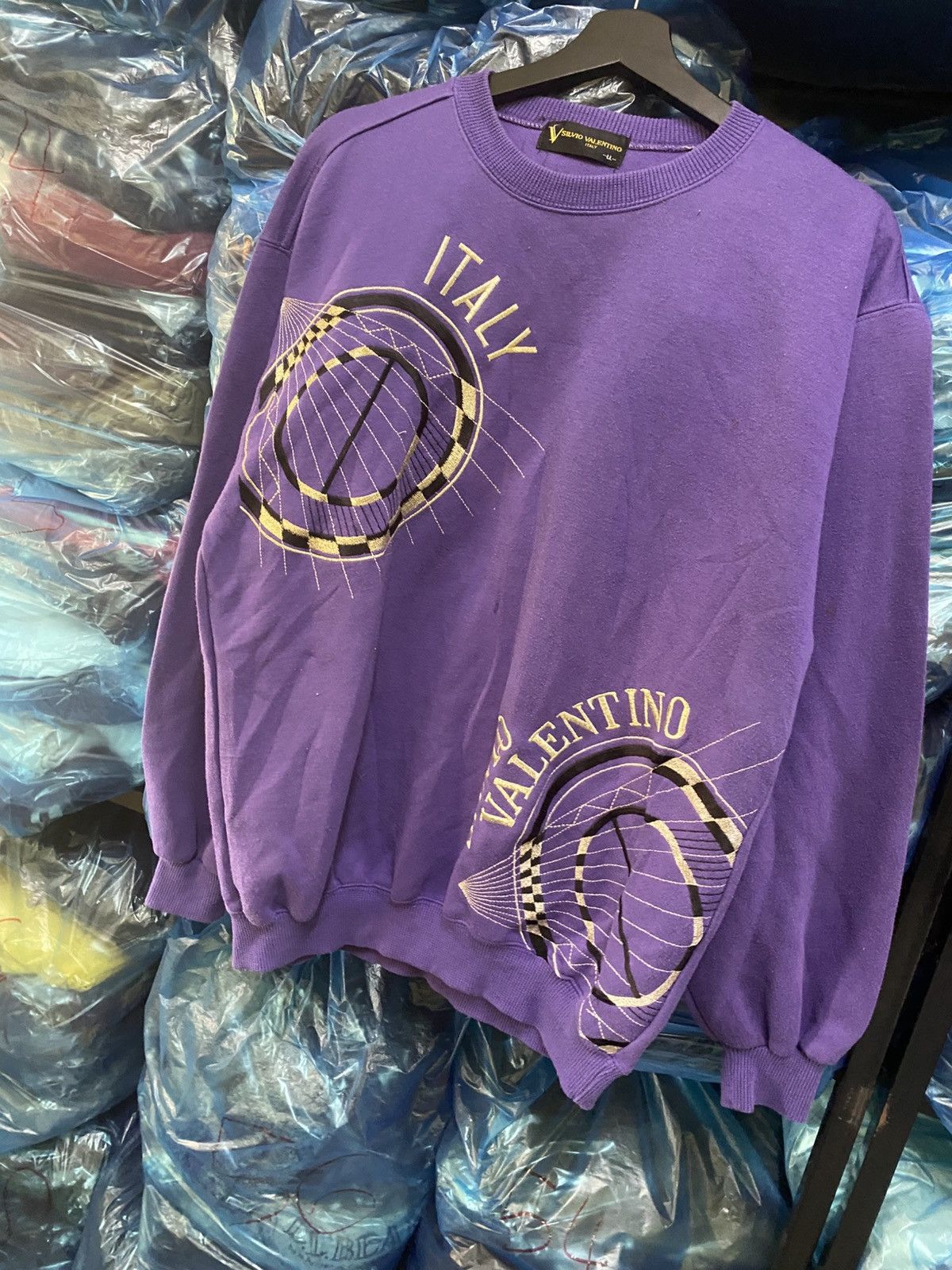 Vintage Vintage Silvio Valentino Italy Purple Graphic Sweatshirt Size US L / EU 52-54 / 3 - 2 Thumbnail