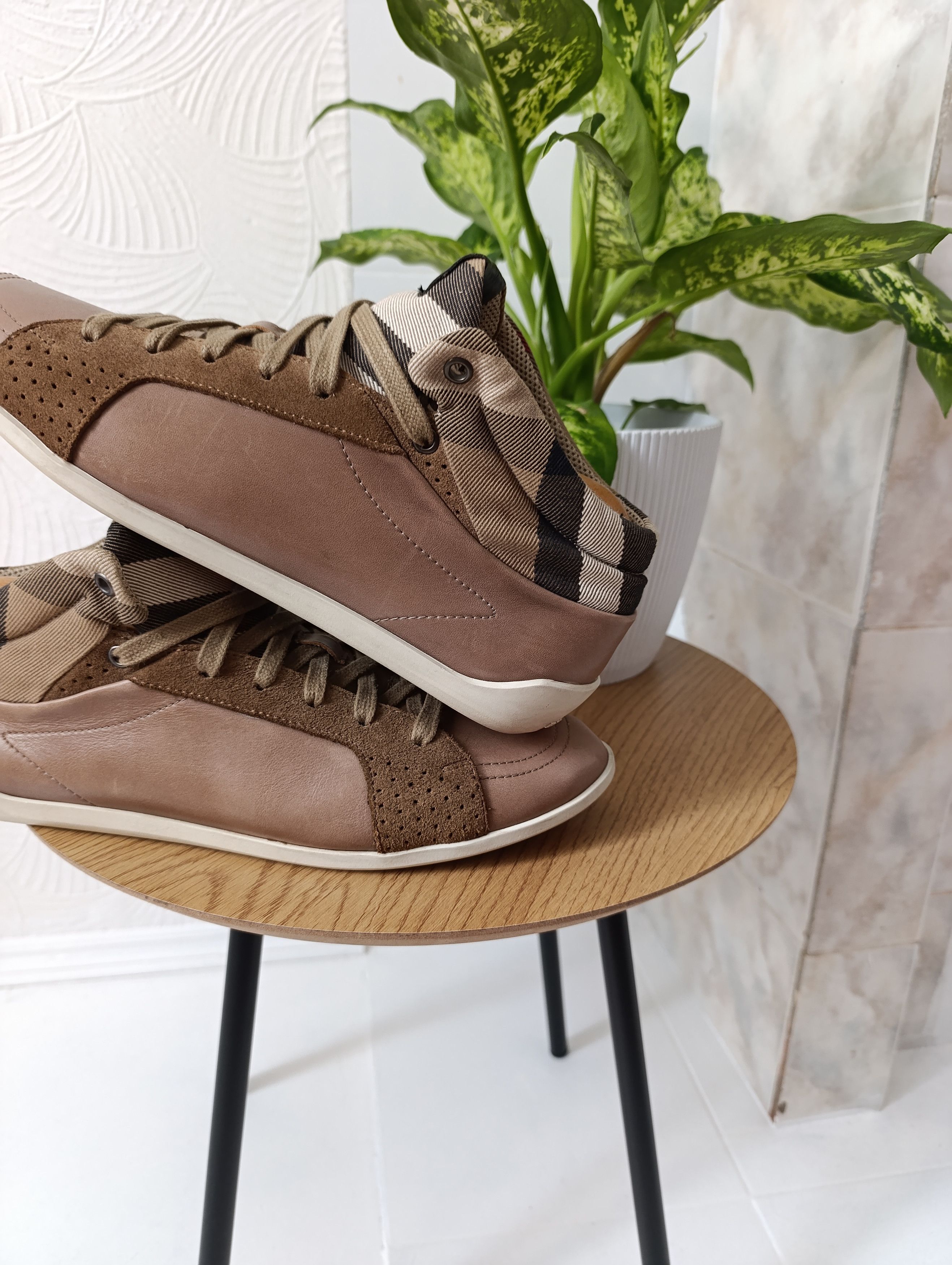 Burberry BURBERRY VINTAGE LEATHER HITOP SNEAKERS TRAINERS Size US 10 / IT 40 - 6 Thumbnail