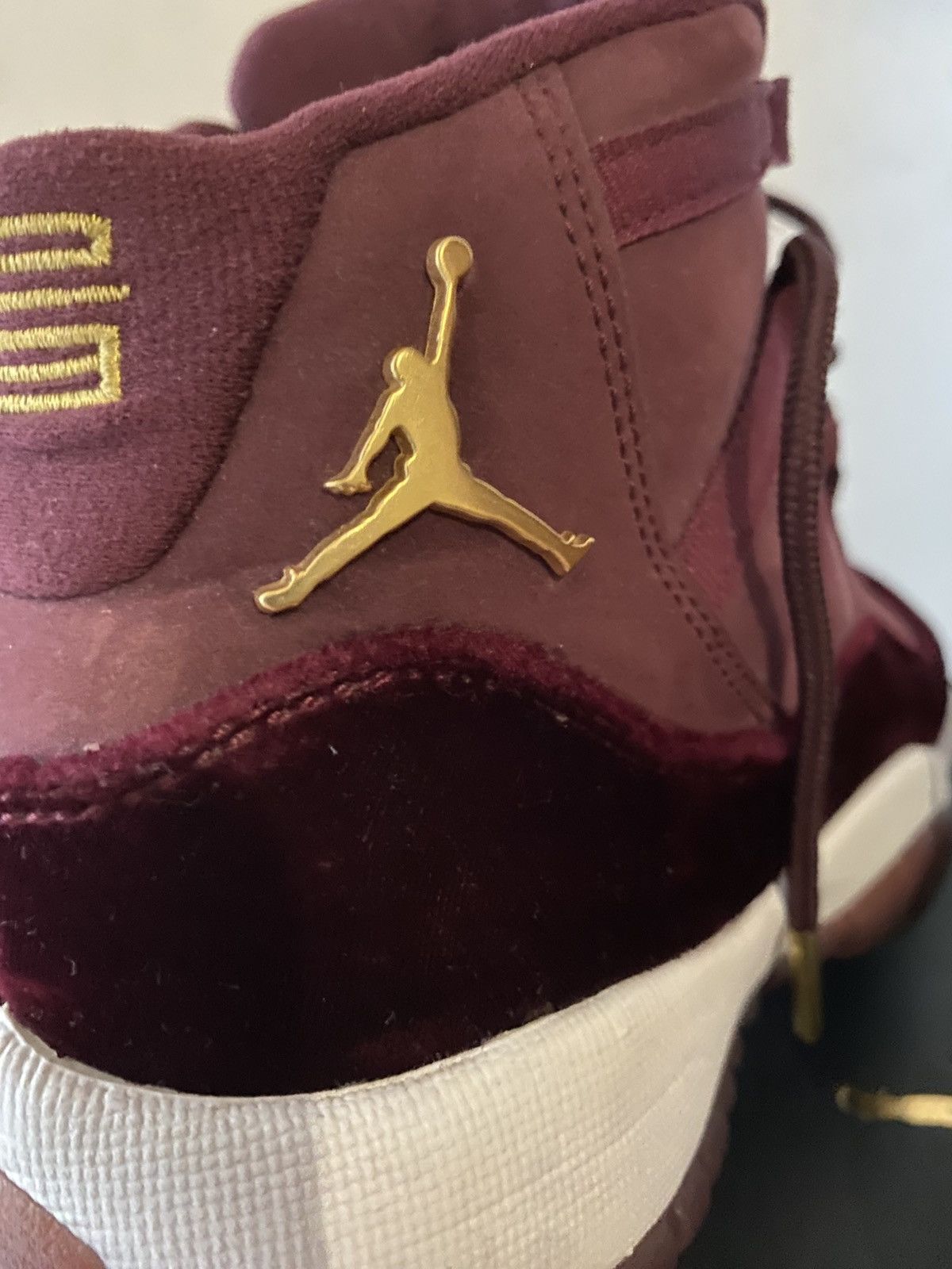Jordan Brand Air Jordan Burgundy Velvet Jordan 11 Retro Heiress Sneakers Size US 6.5 / IT 36.5 - 8 Thumbnail
