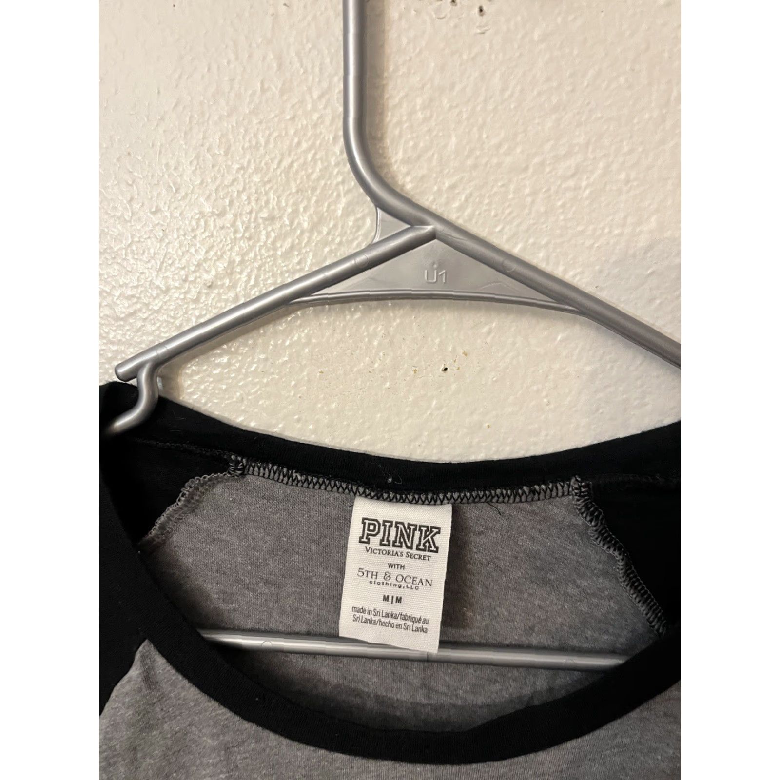 Victoria's Secret VINTAGE Victoria's Secret Pink Shirt Grey 5th & Ocean Long Sleeve 3/4 Sleeve M Women Casual Cotton Floral Tropical Size M / US 6-8 / IT 42-44 - 2 Thumbnail