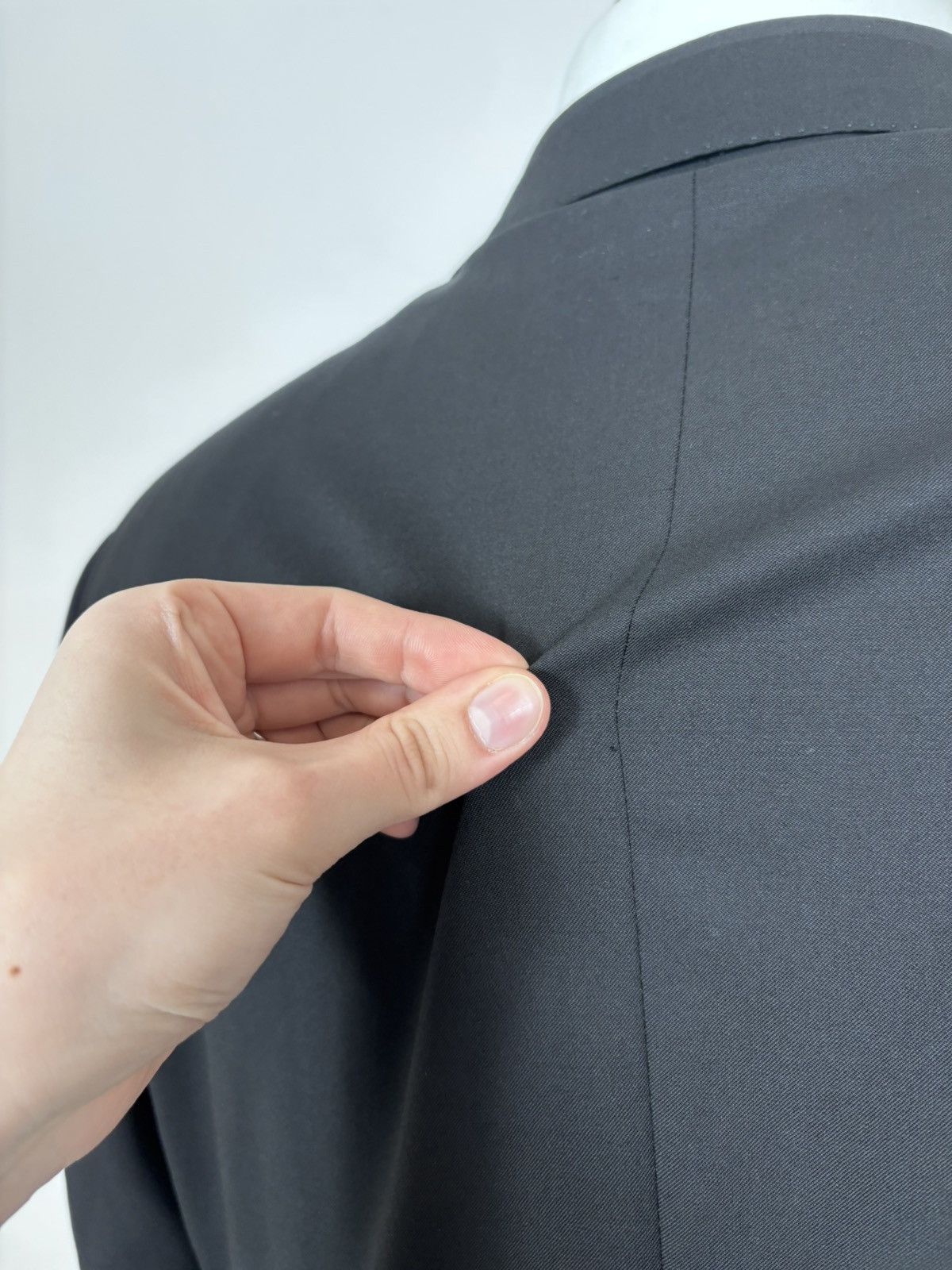 Gucci Gucci Tom Ford Era Men’s 2-Piece Black Wool Suit Size 42L - 10 Thumbnail