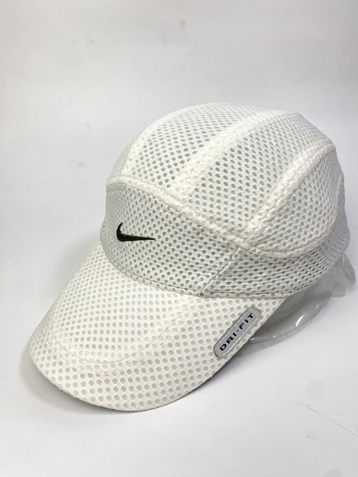 Nike Vintage Nike Tailwind White 7Panel Running Hat Size ONE SIZE - 2 Thumbnail