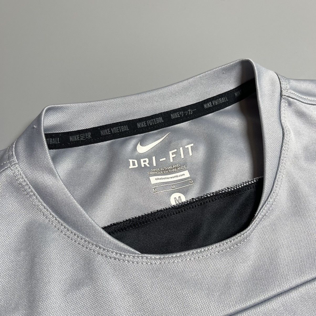 Nike × Vintage JUVENTUS NIKE 2013/2014 FOOTBALL SOCCER TRAINING JERSEY Size US M / EU 48-50 / 2 - 5 Thumbnail