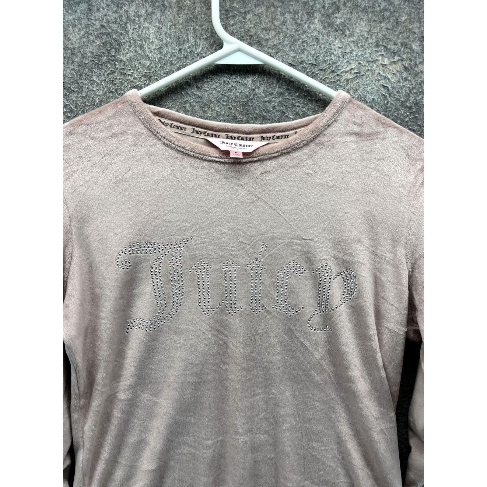 Juicy Couture Juicy Couture Sleep Pajama Top Womens Medium Pink Velour Rhinestone Long Sleeve Size M / US 6-8 / IT 42-44 - 7 Thumbnail