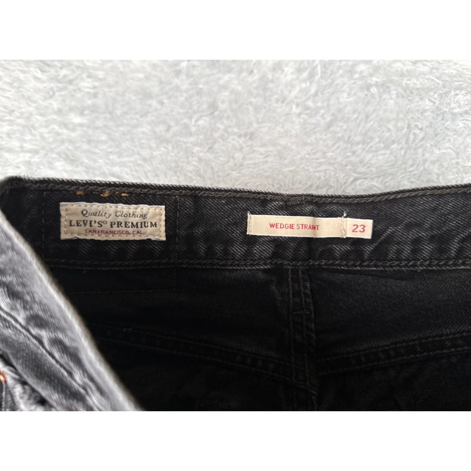 Levi's VINTAGE Levis Premium Jeans Womens 23 Black Denim Big E Wedgie Straight Mid Rise 23x24 Size 40" / US 18 - 6 Thumbnail
