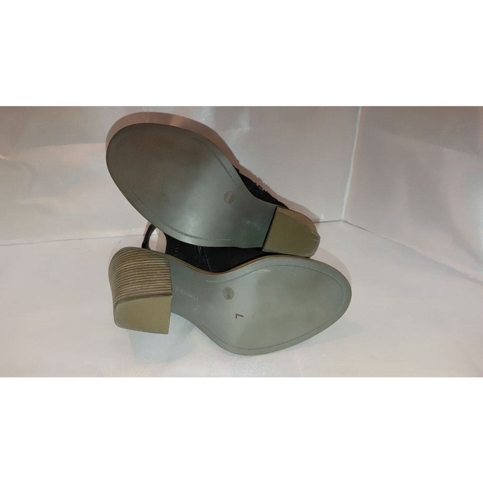 Vince Camuto Vince Camuto Koral Peep Toes Size 9 Size US 9 / IT 39 - 12 Thumbnail