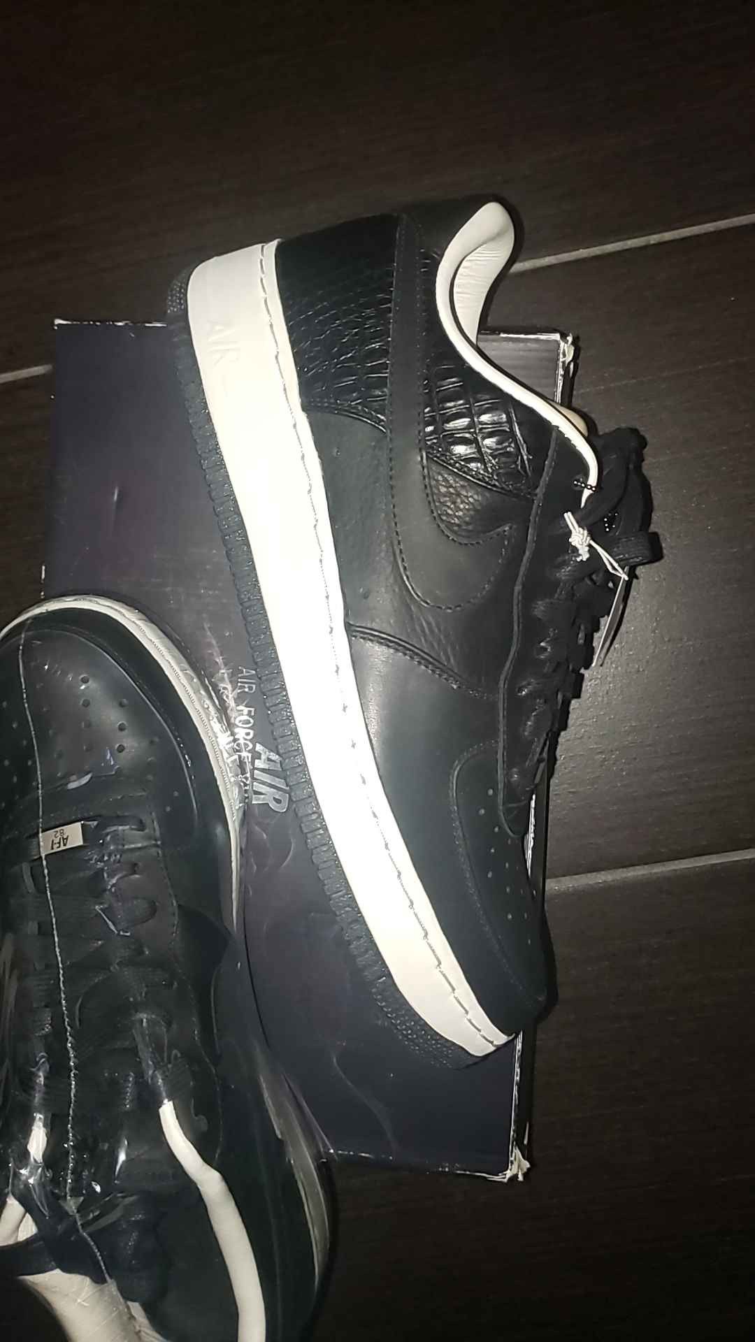 Nike 07 AF1 Low AF1 82 07 Supreme QK Black Croc/Black Sail Size US 9.5 / EU 42-43 - 2 Thumbnail
