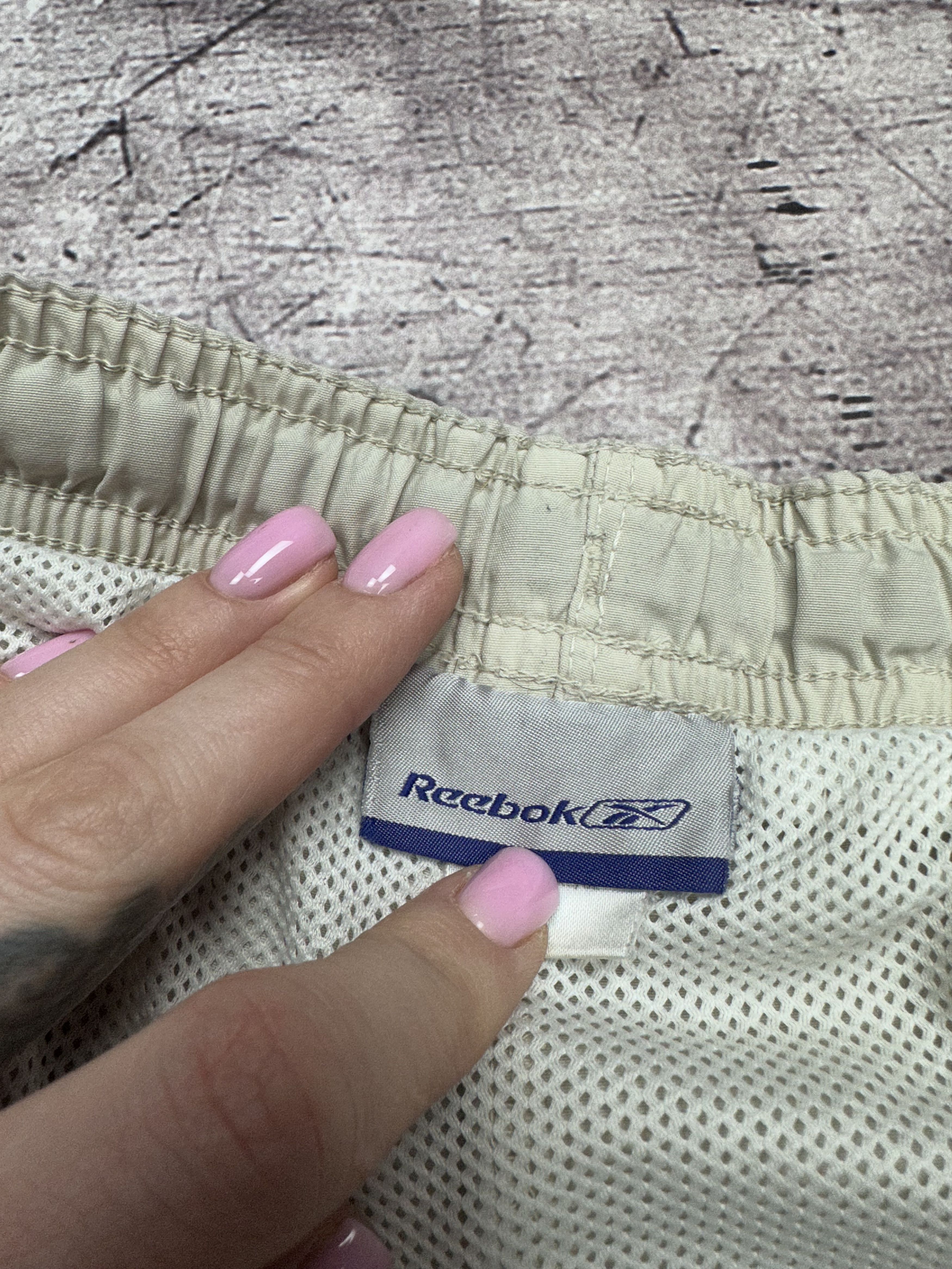 Reebok Reebok Vintage Mens Nylon Shorts Size US 34 / EU 50 - 5 Thumbnail