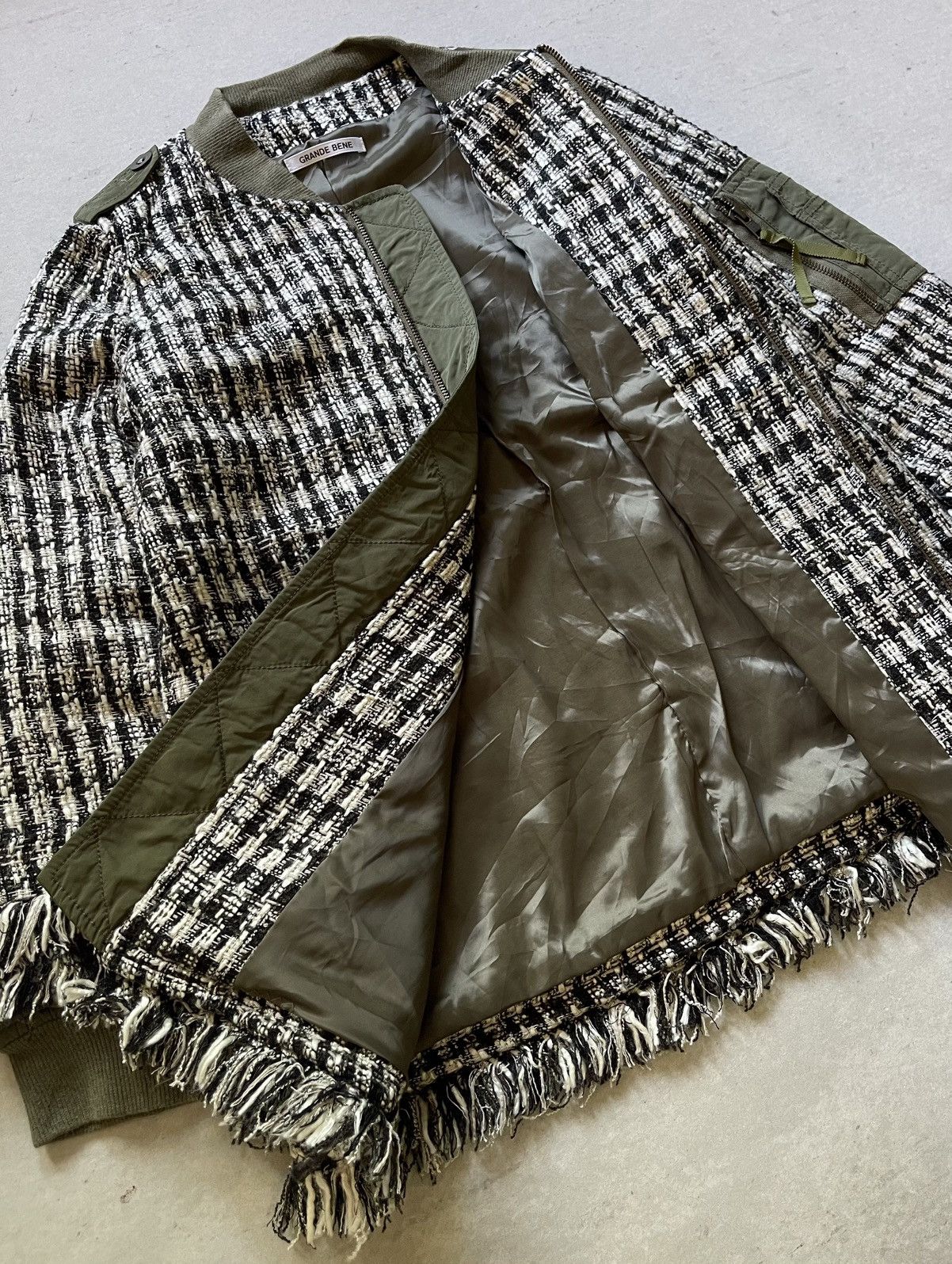 Junya Watanabe GRANDE BENE WOMEN'S PLAID MA-1 STYLE TWEED JACKET Size S / US 4 / IT 40 - 7 Thumbnail