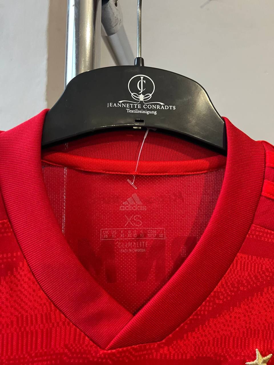 Adidas 2019/20 BAYERN MUNICH HOME SOCCER JERSEY FOOTBALL SHIRT XS Size US XS / EU 42 / 0 - 9 Thumbnail
