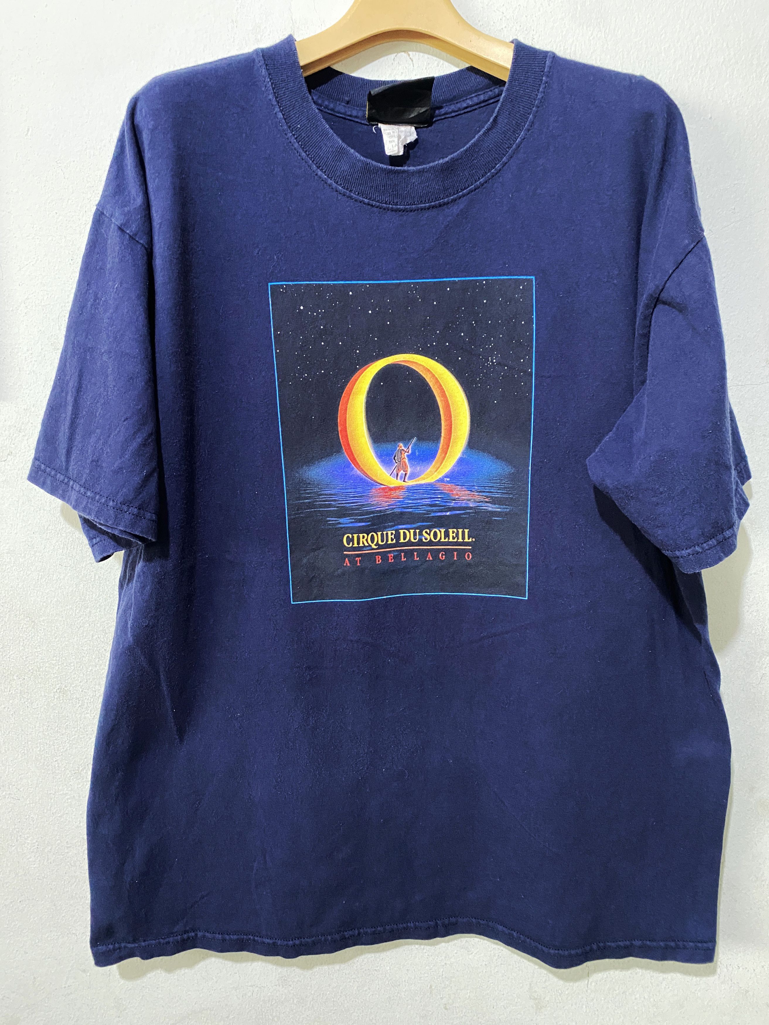 Vintage Vintage Cirque De Soleil Shirt Size US XL / EU 56 / 4 - 1 Thumbnail