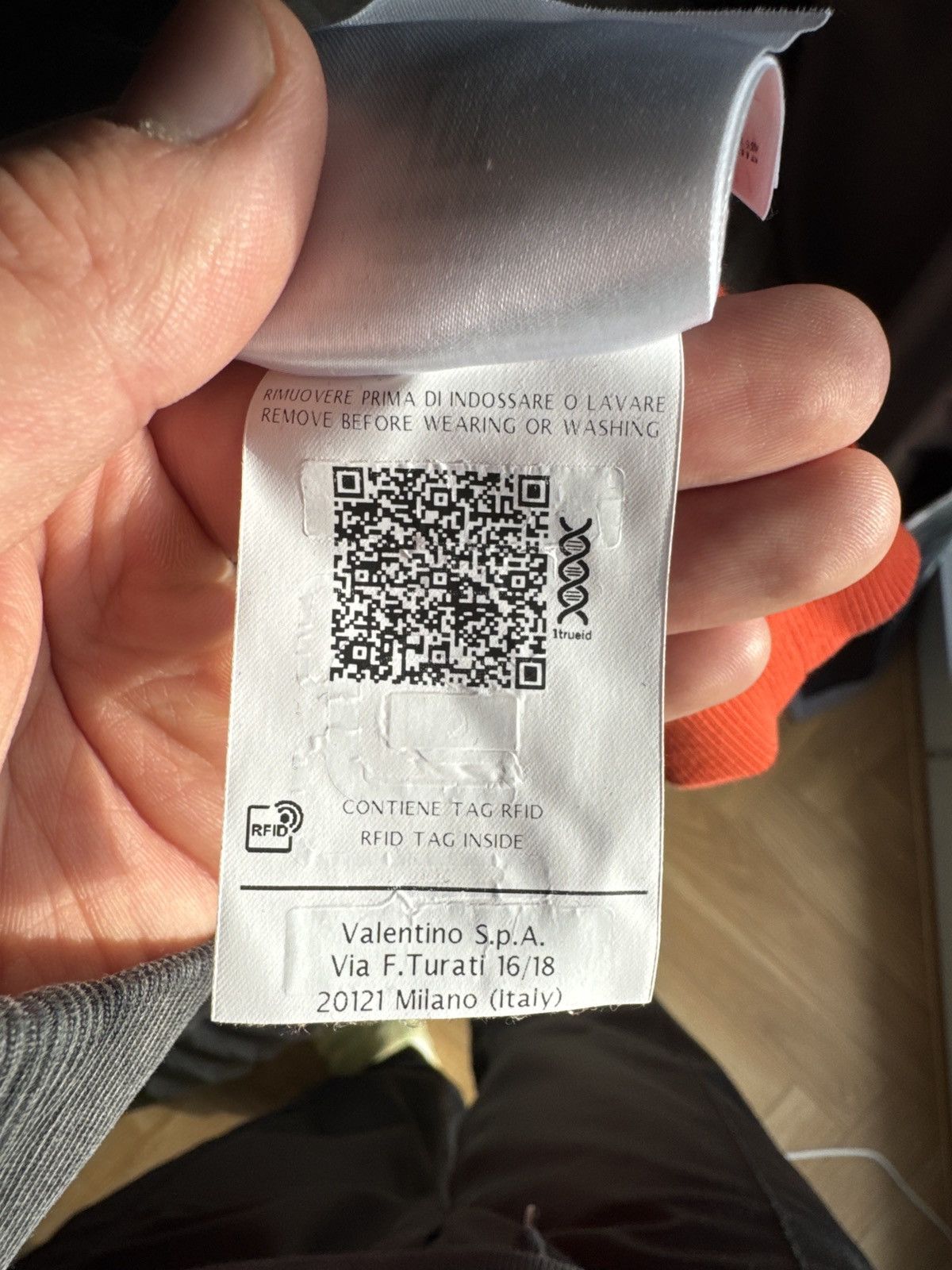 Designer × Valentino Valentino Orange Saturn hoodie Size US M / EU 48-50 / 2 - 6 Thumbnail