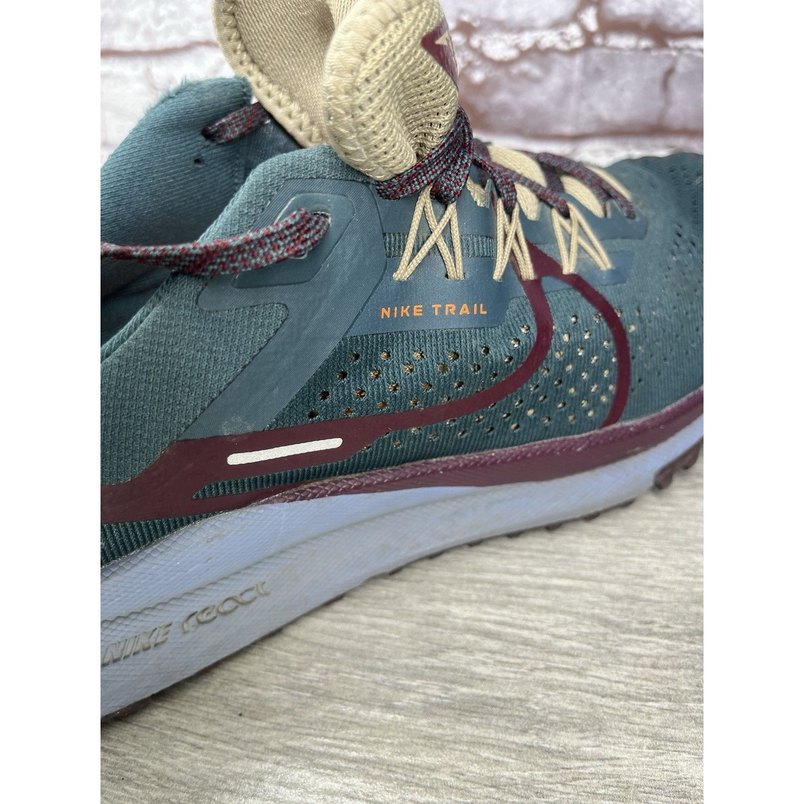 Nike NIKE React Pegasus Trail 4 Deep Jungle Night Maroon DJ6158-3 Size US 11 / EU 44 - 14 Thumbnail