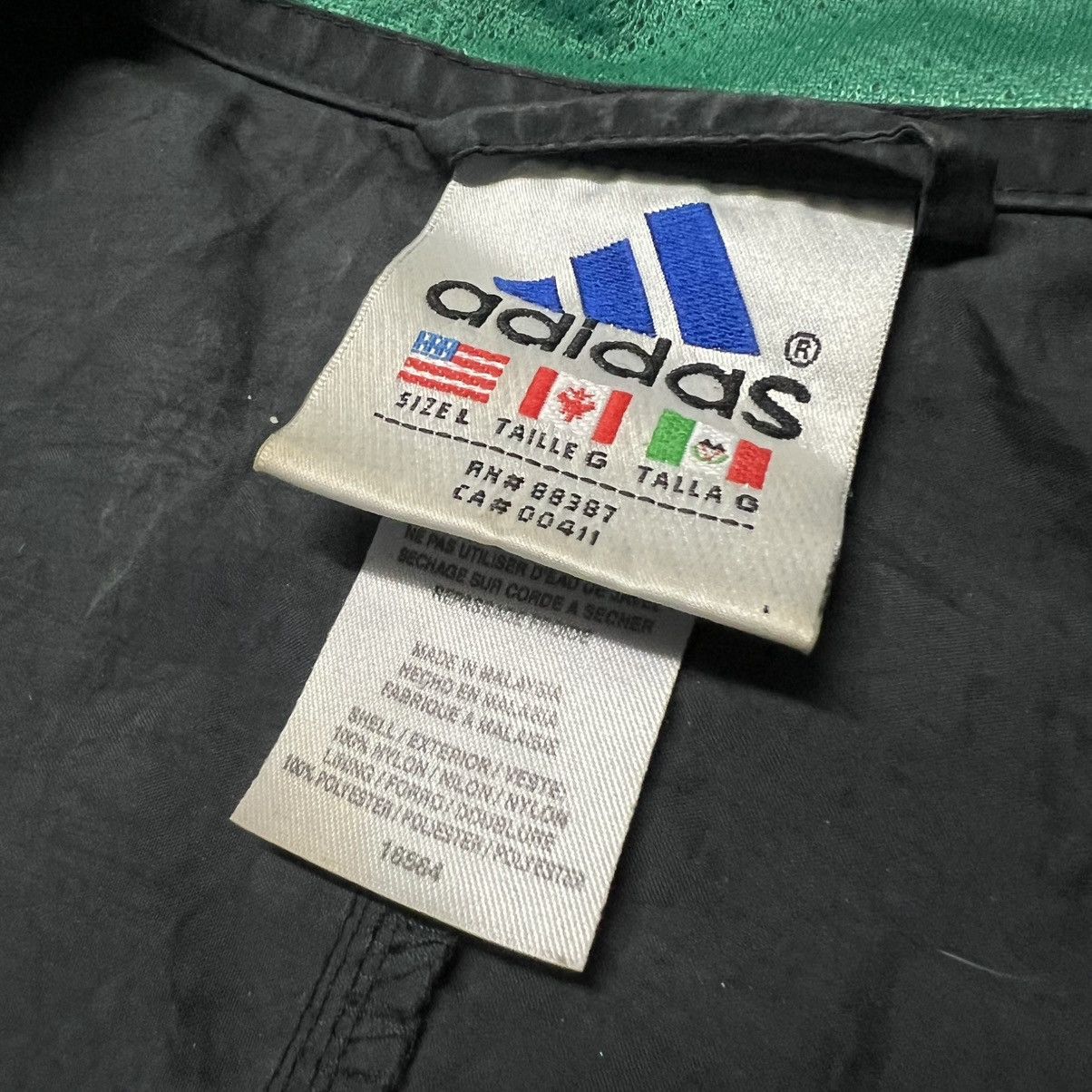Adidas × Vintage Vintage 90’s Adidas Logo Windbreaker Jacket Size US L / EU 52-54 / 3 - 9 Thumbnail