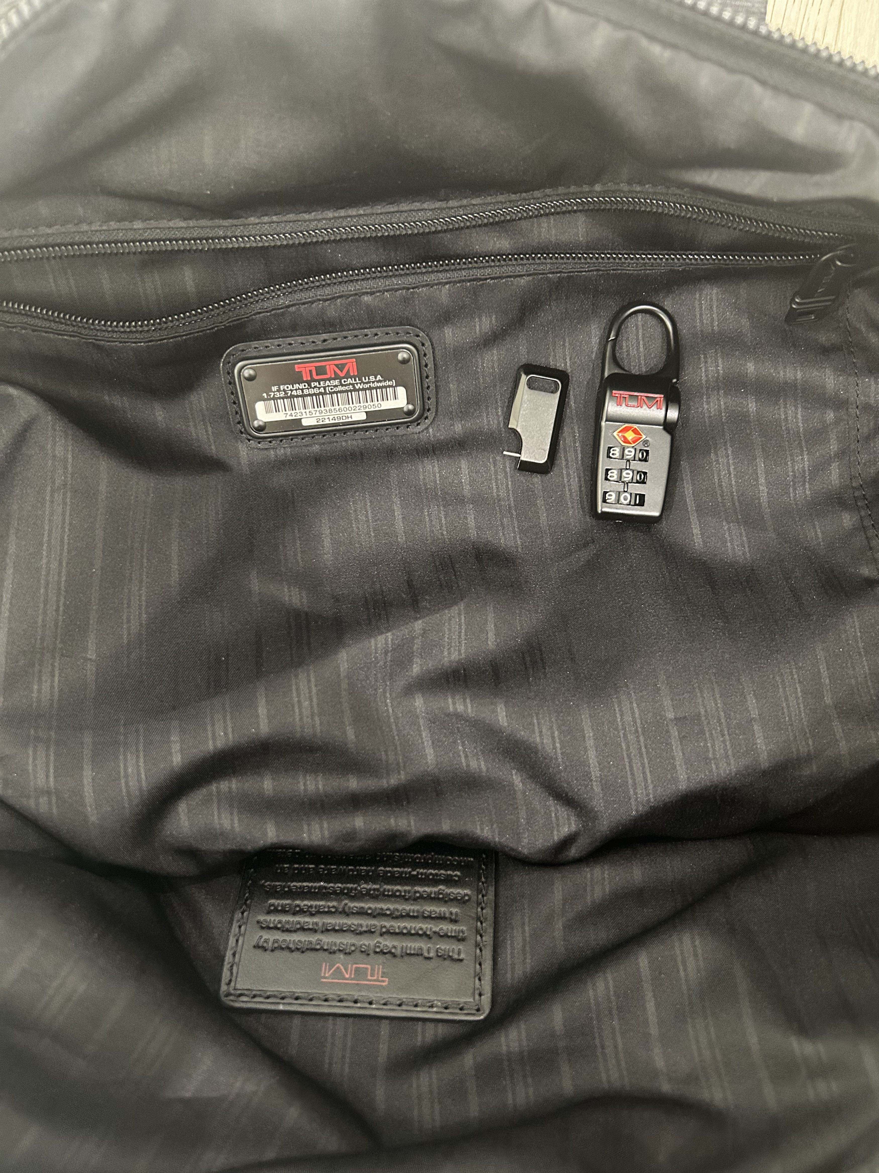 Tumi TUMI Nylon Carry-On Duffel Bag – Used, Good Condition Size ONE SIZE - 4 Thumbnail