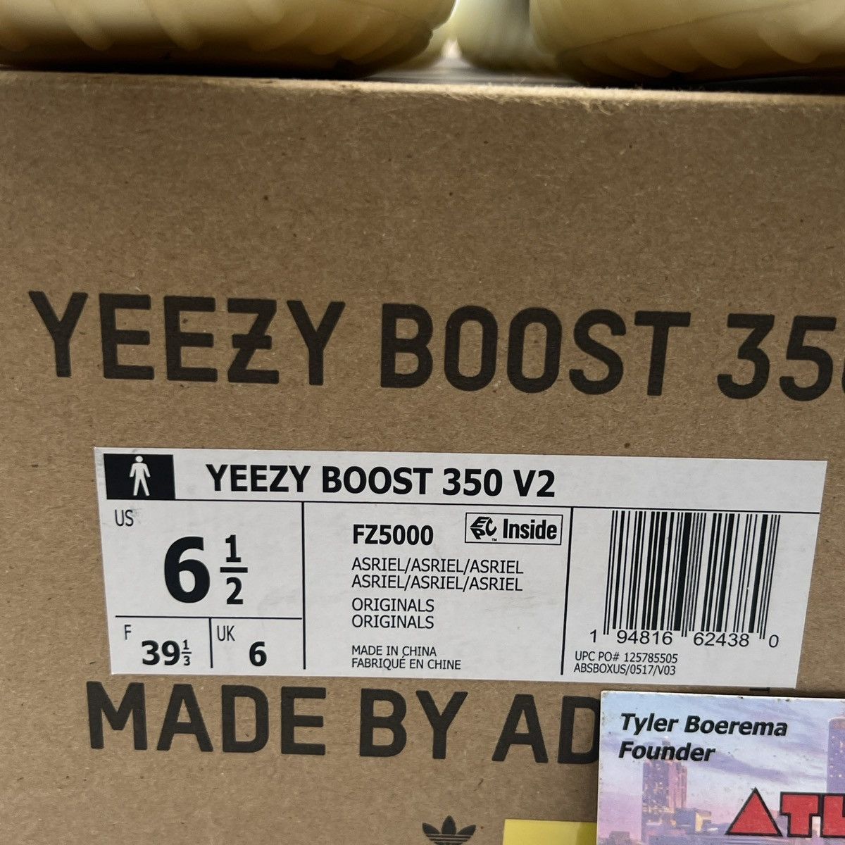 Adidas Yeezy boost 350 Carbon Size US 6.5 / EU 39-40 - 6 Thumbnail