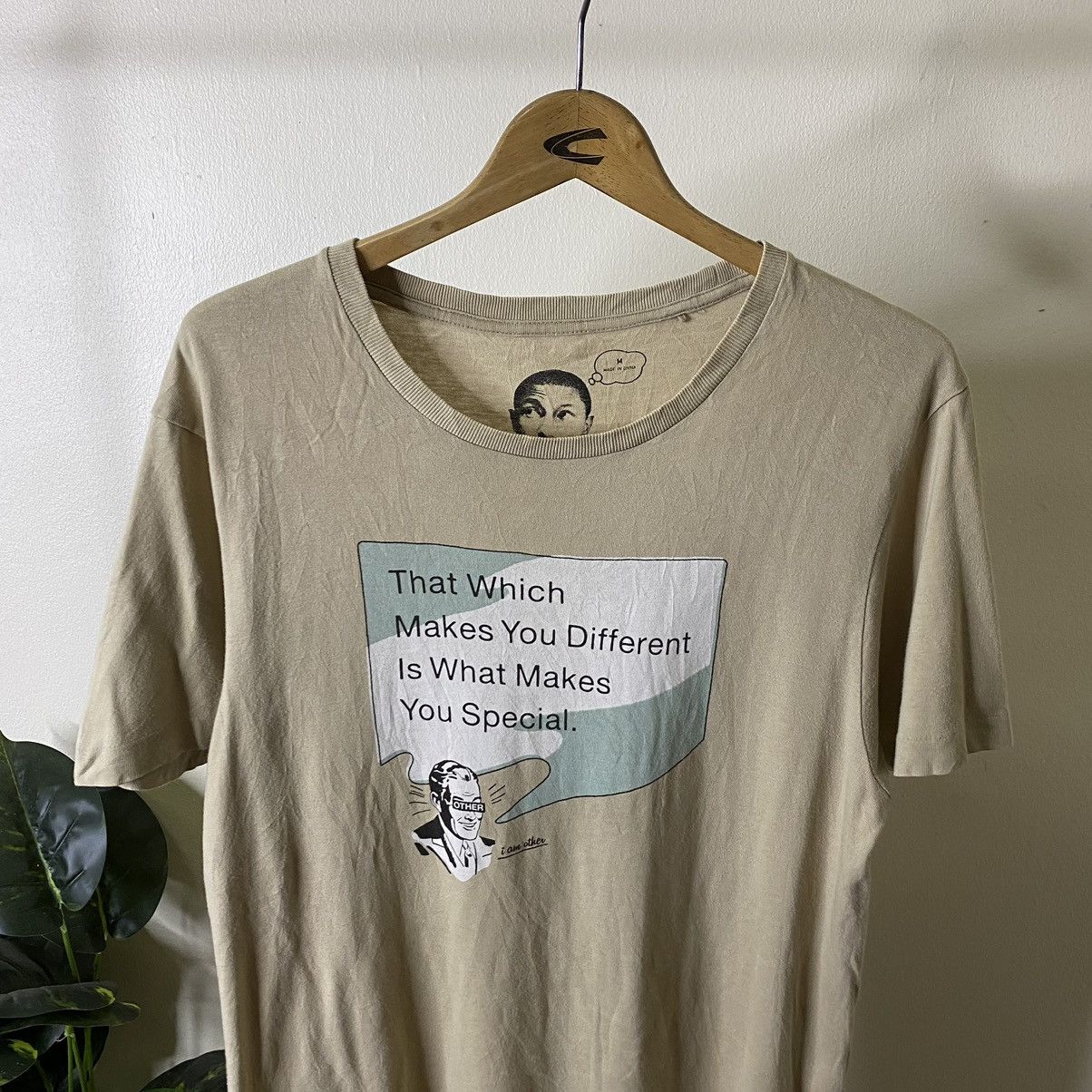 Pharrell × Uniqlo Pharrell Williams x Uniqlo I Am Others Collaboration Tee Size US M / EU 48-50 / 2 - 2 Thumbnail