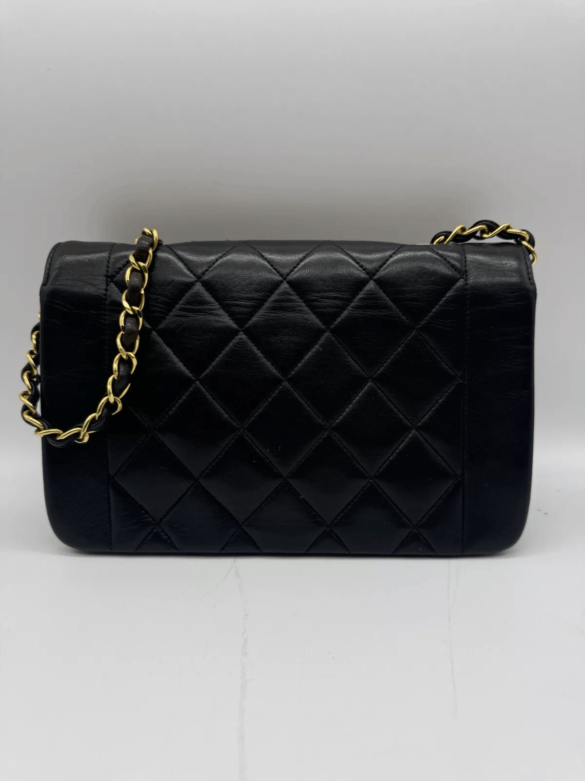 Chanel Chanel Black vintage lambskin small Diana flap bag Size ONE SIZE - 2 Thumbnail