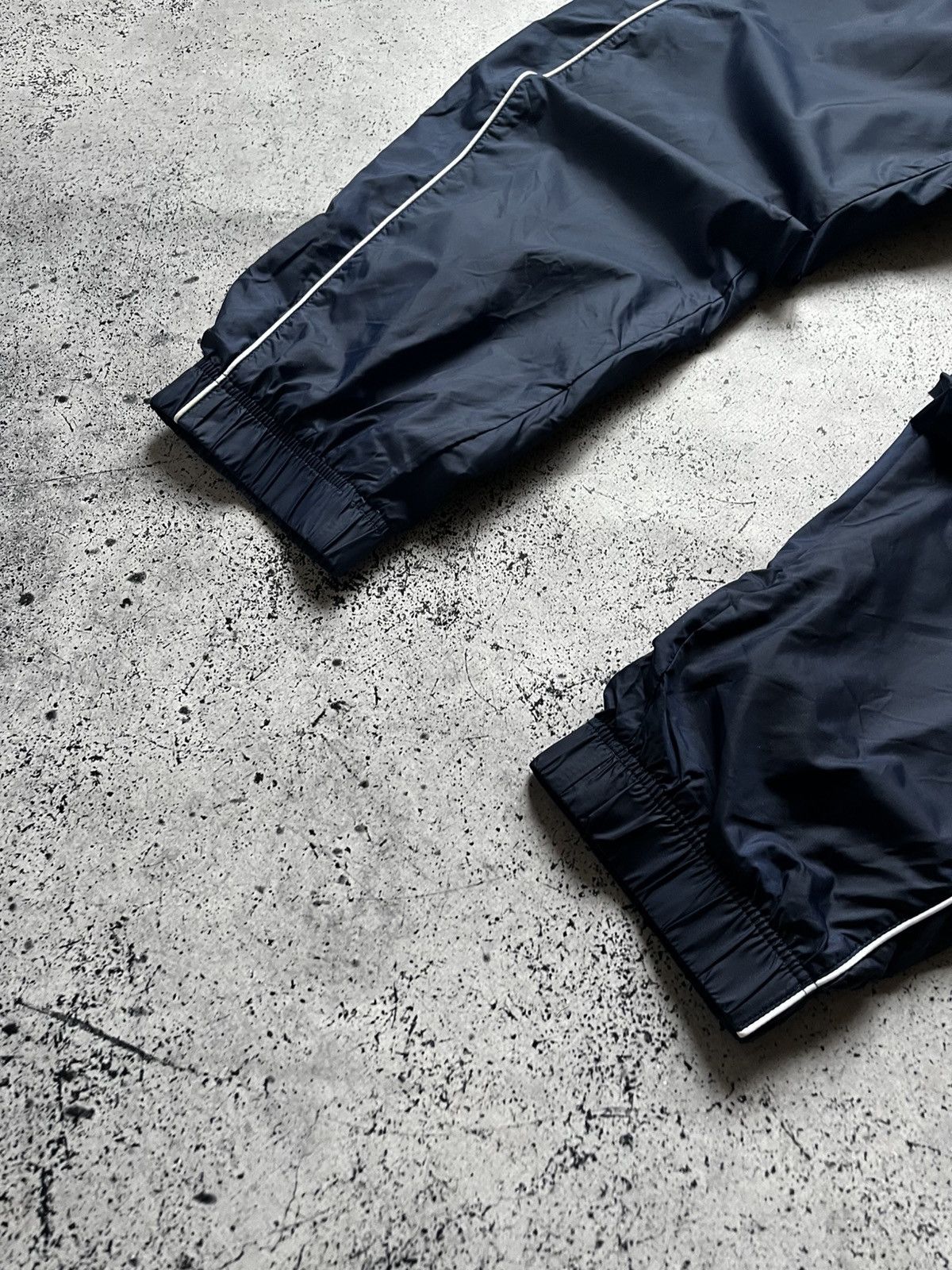 Nike Vintage Nike Drill Track Pants Nylon Mini Swoosh Y2K USA Size US 34 / EU 50 - 3 Thumbnail
