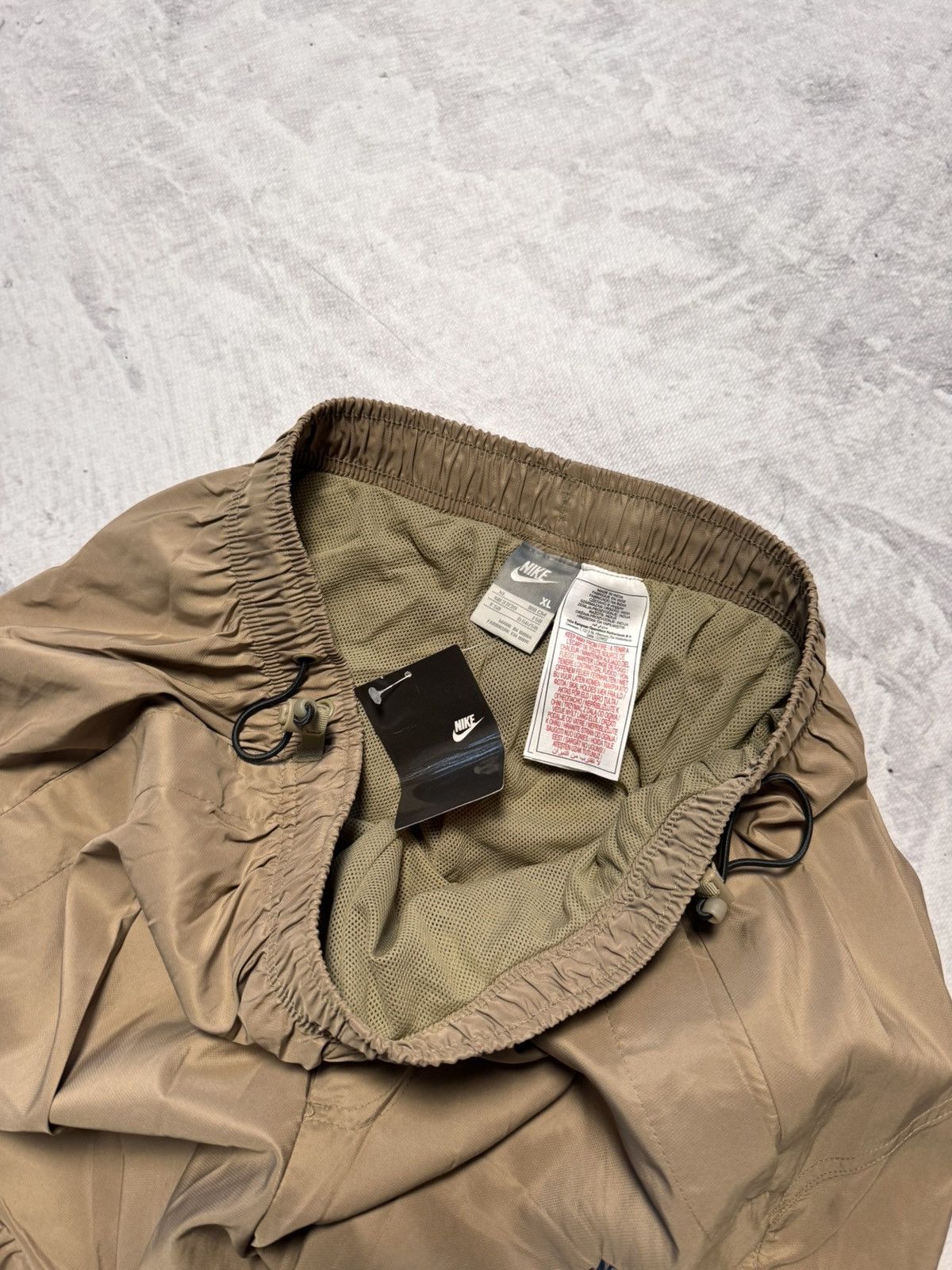 Nike × Vintage 00s Nike Vintage Nylon Cargo Baggy Airmax Pants Joggers Y2K Size US 34 / EU 50 - 2 Thumbnail