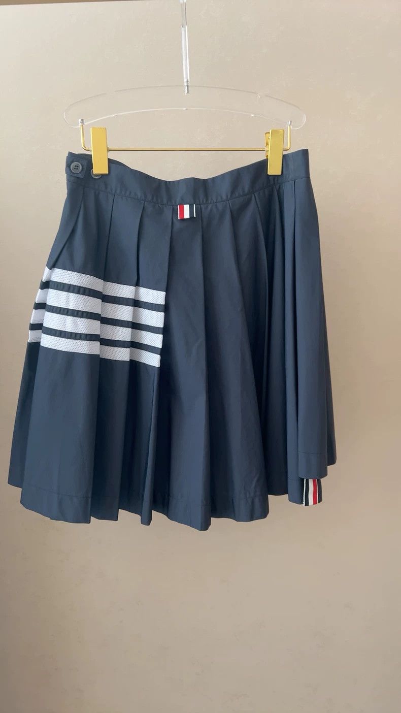 Thom Browne Thom Browne Gray pleated skirt Size 27" / US 4 / IT 40 - 4 Thumbnail